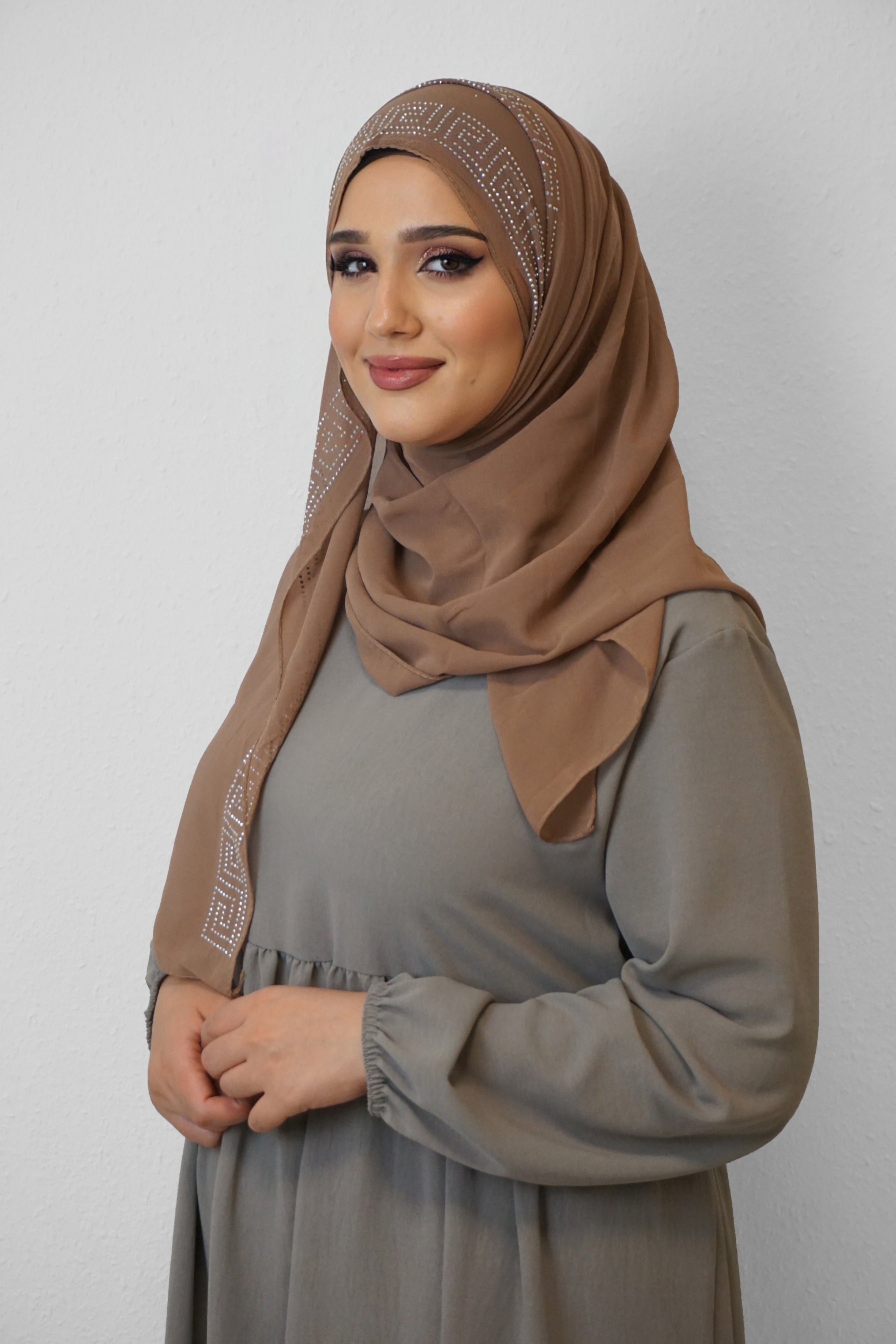 Chiffon Diamond Hijab Braun