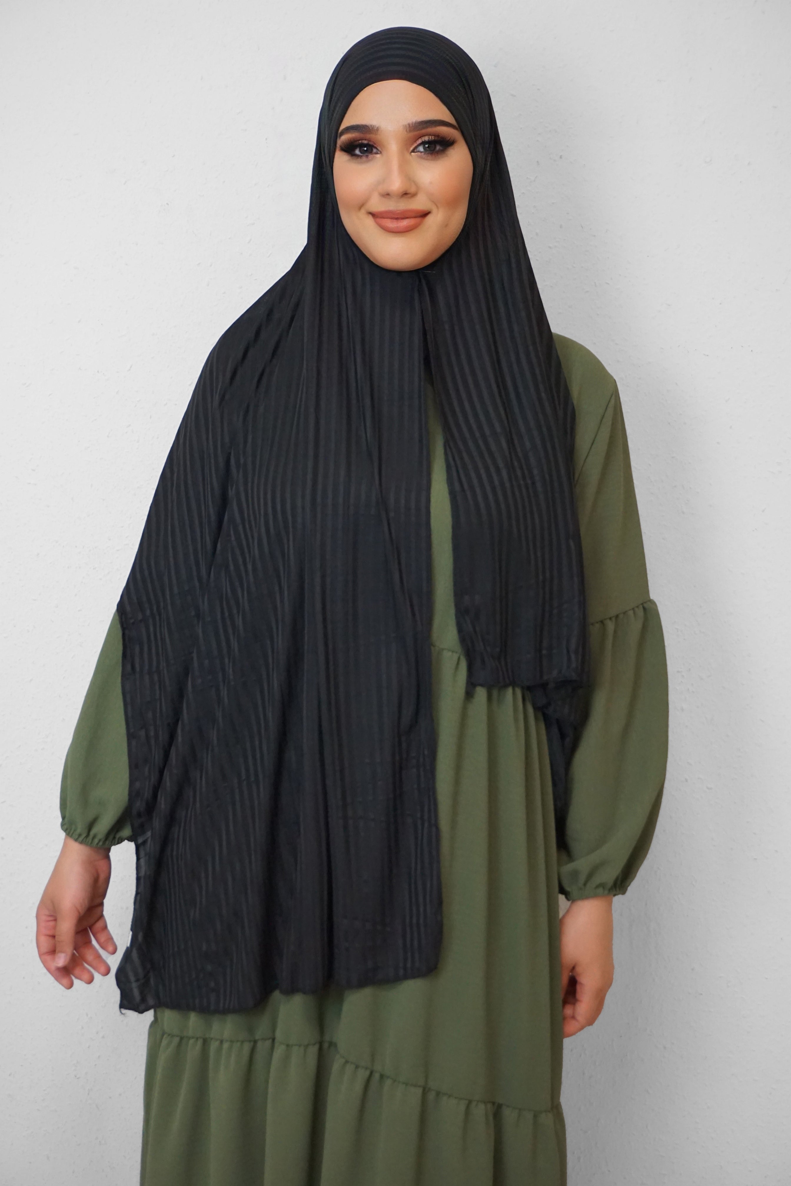 black-women-abaya