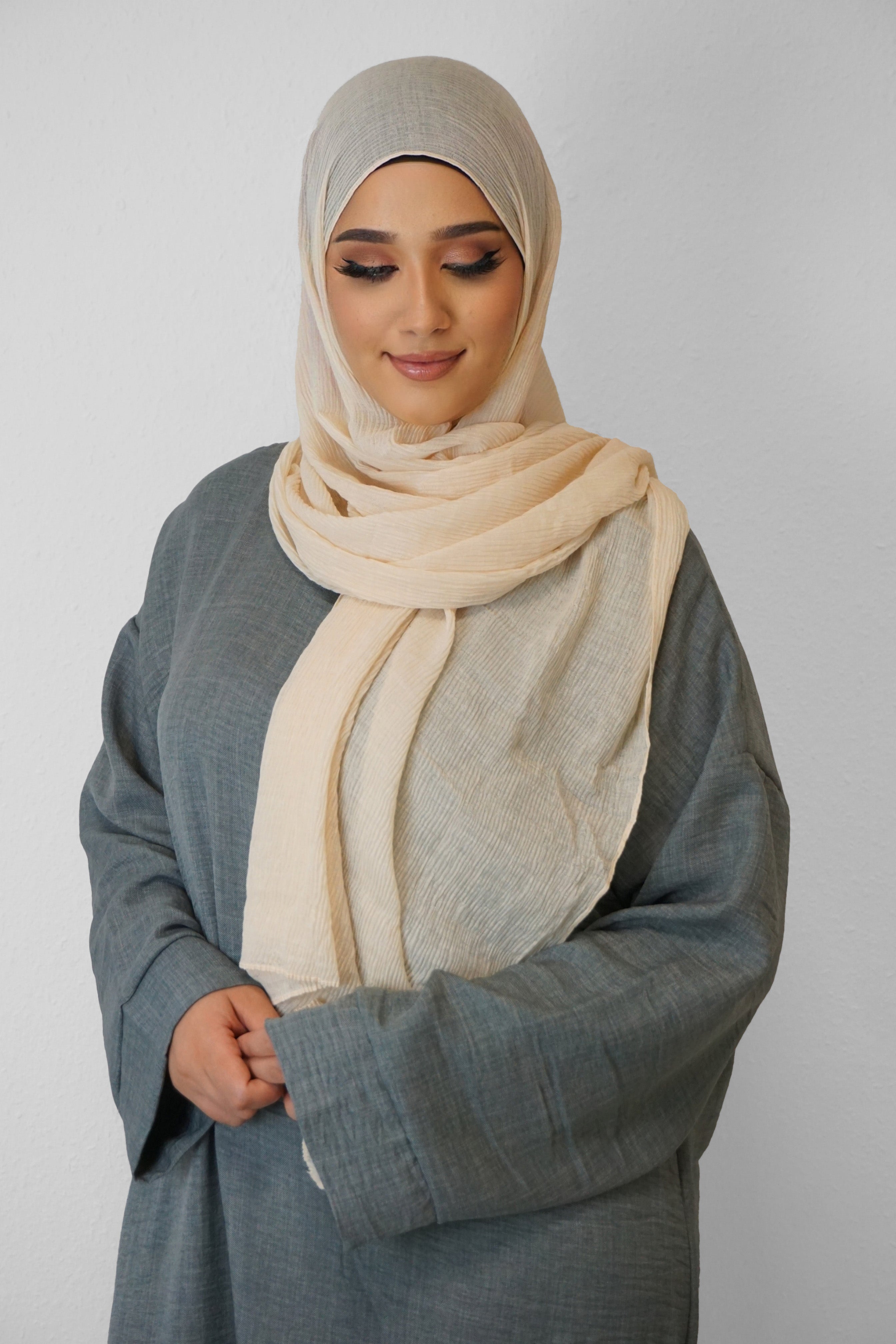 Baumwolle Crinkle-Hijab Elfenbein