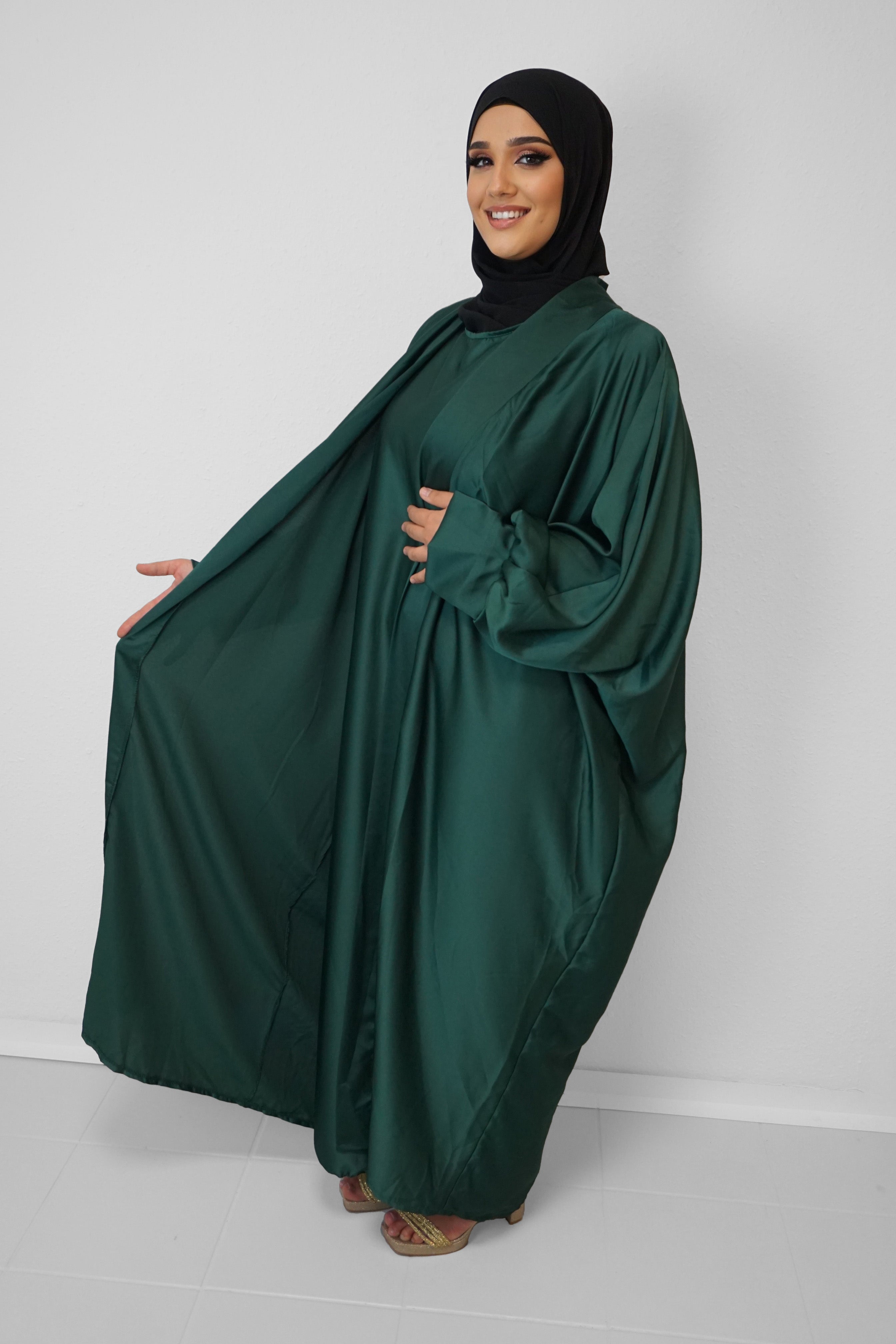 Satin-Abaya Nilofar Smaragdgrün