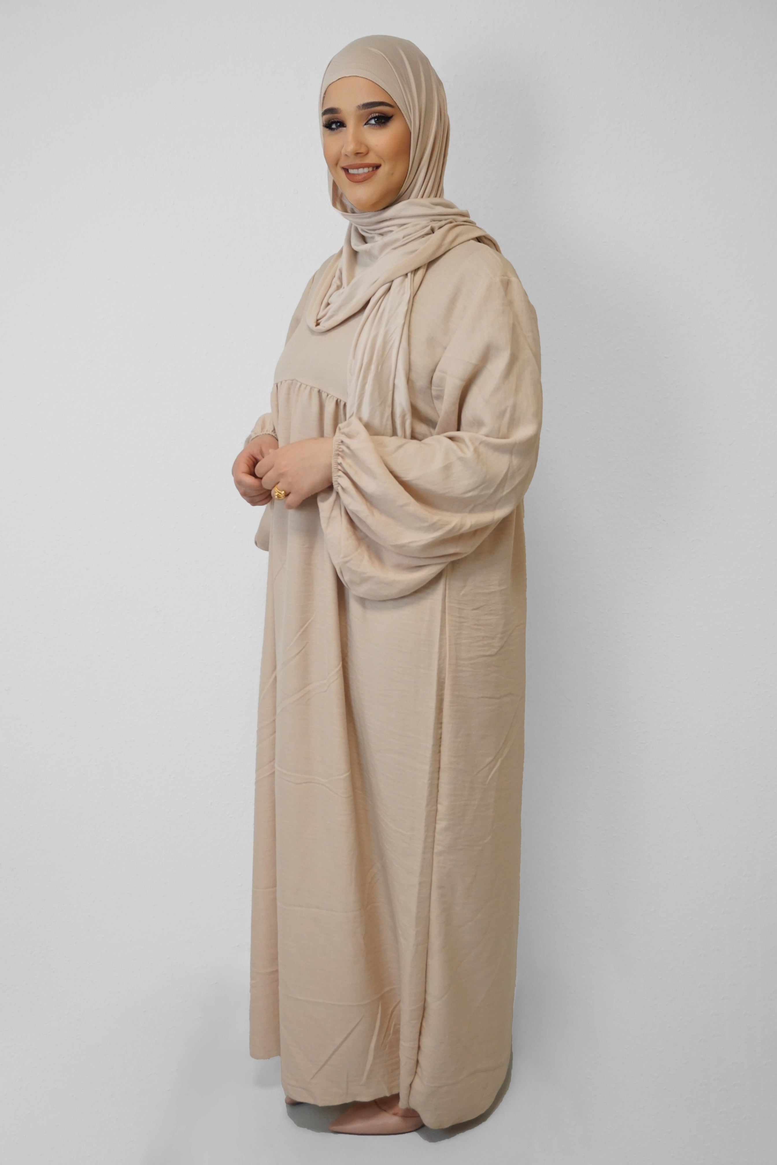 Abaya Monauwra Beige