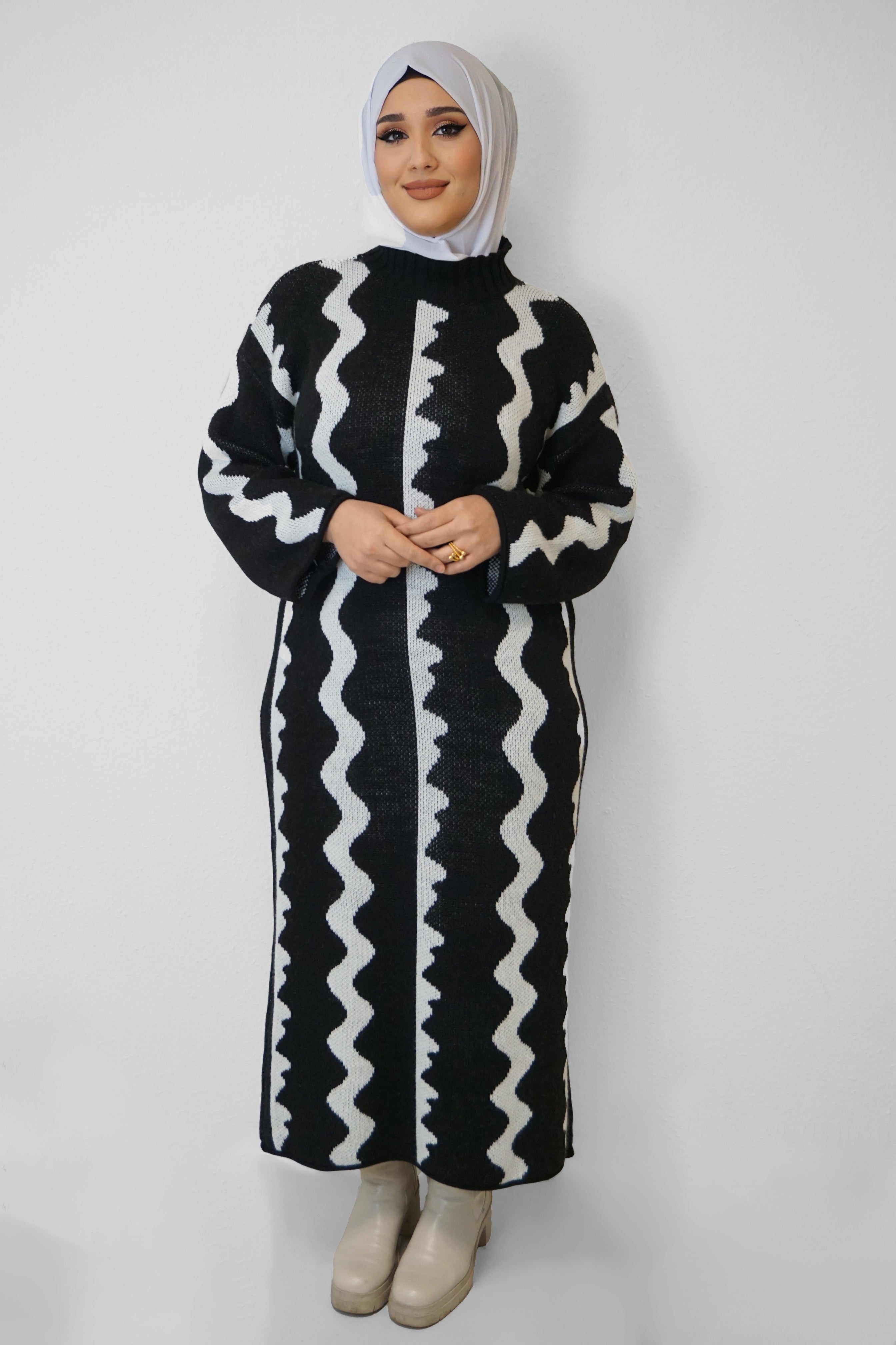 Maxi Strick-Kleid Zeynep Schwarz