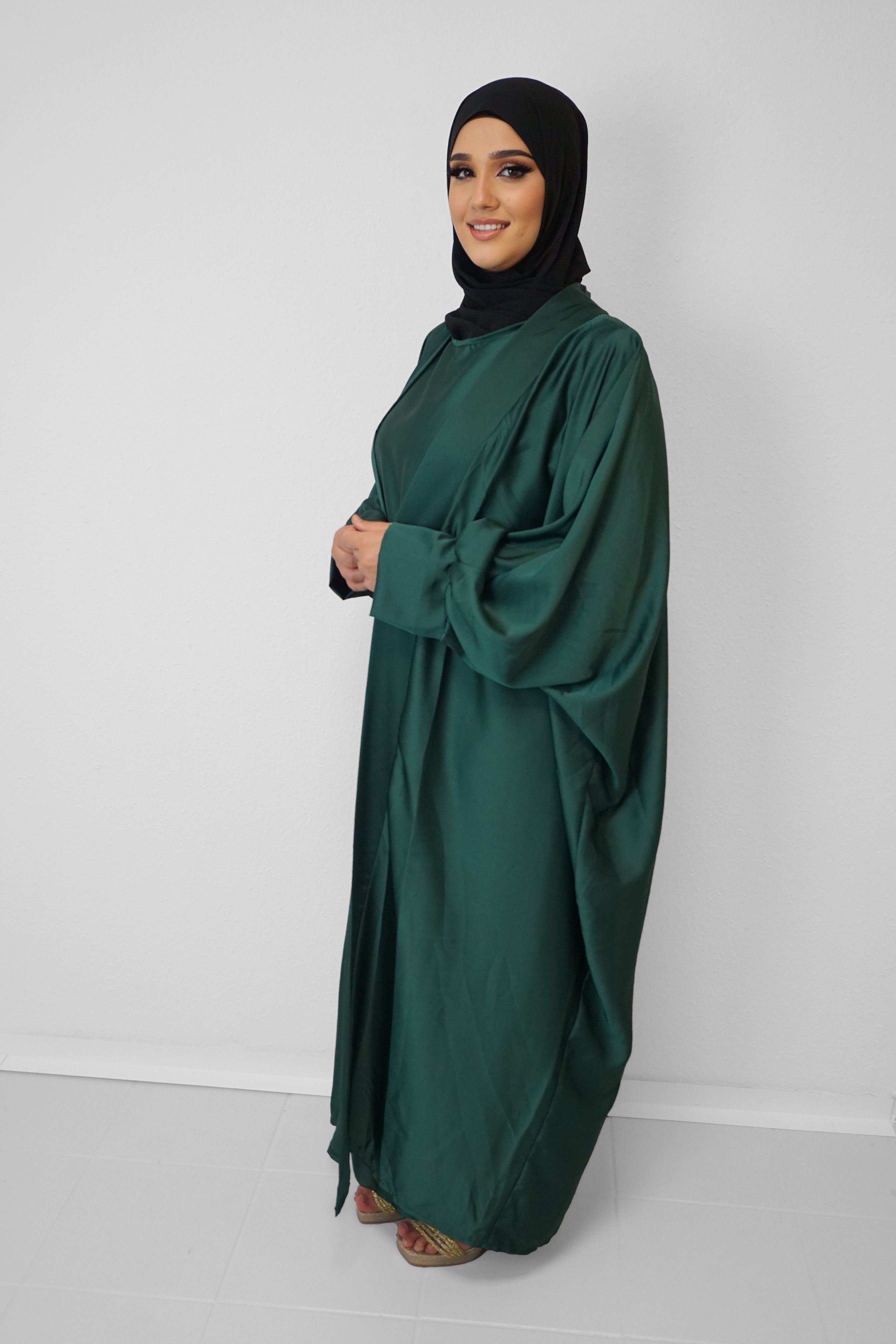 Satin-Abaya Nilofar Smaragdgrün