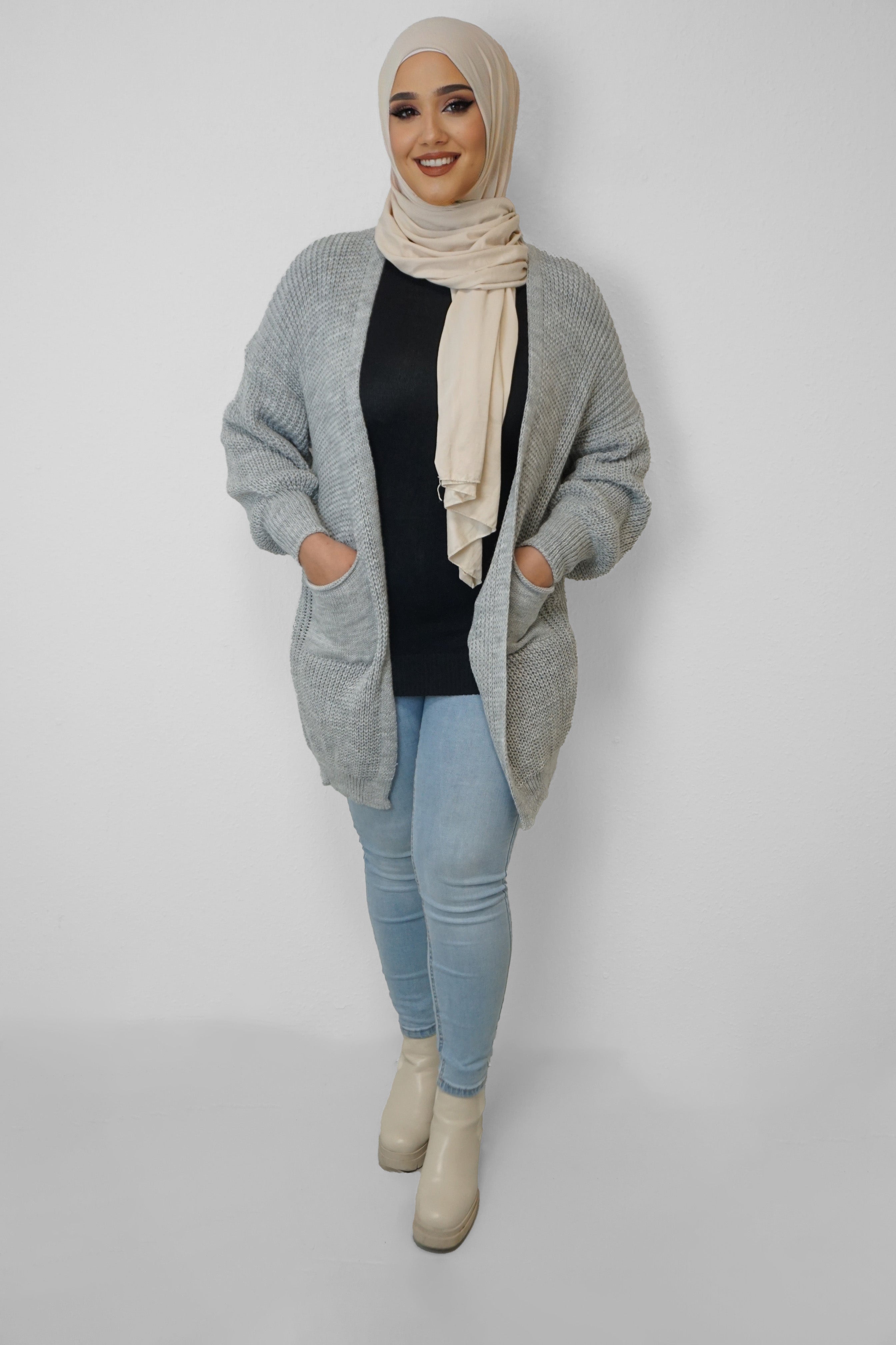 Grobstrick-Cardigan Mira Hellgrau