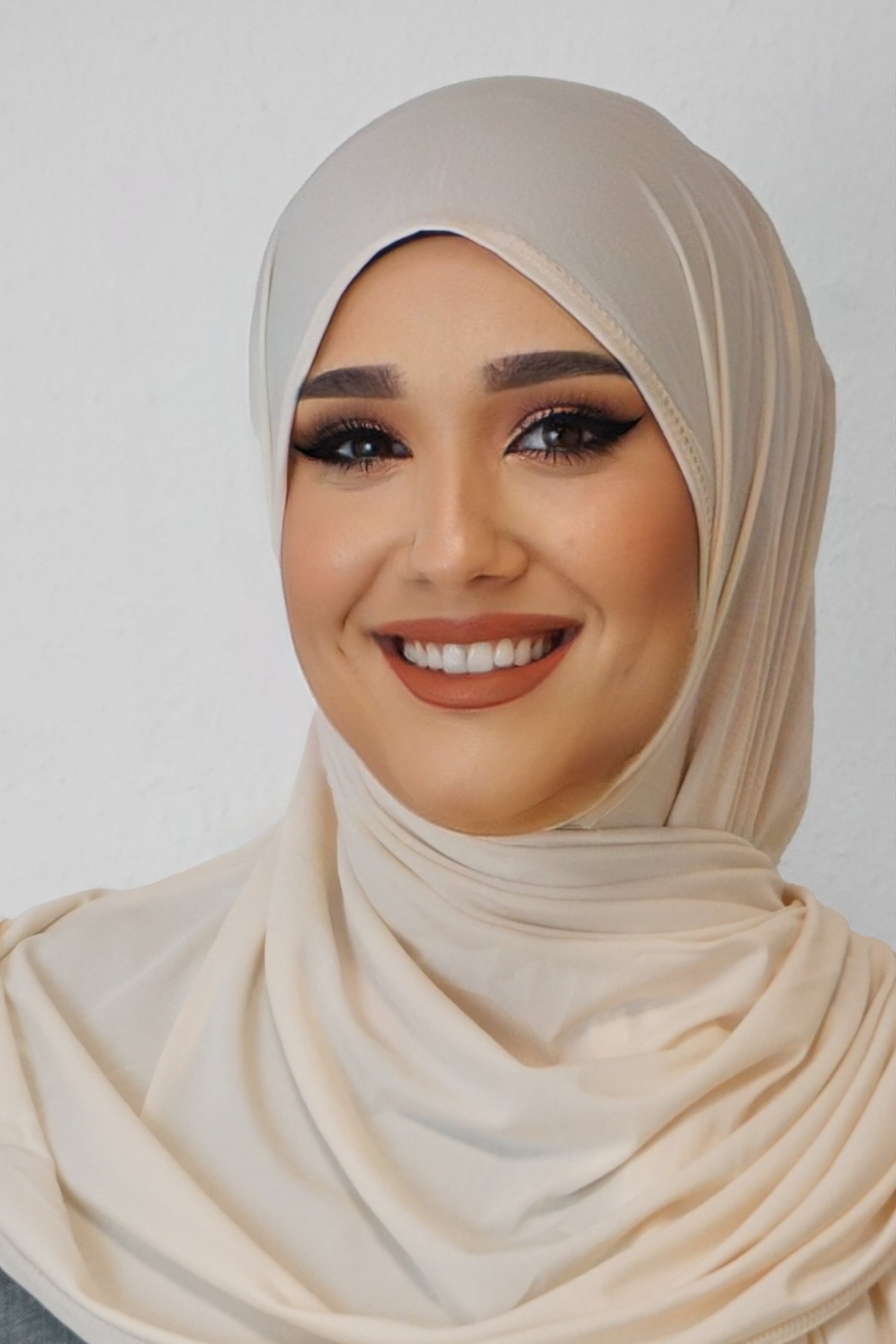 Premium Jersey Hijab Elfenbein