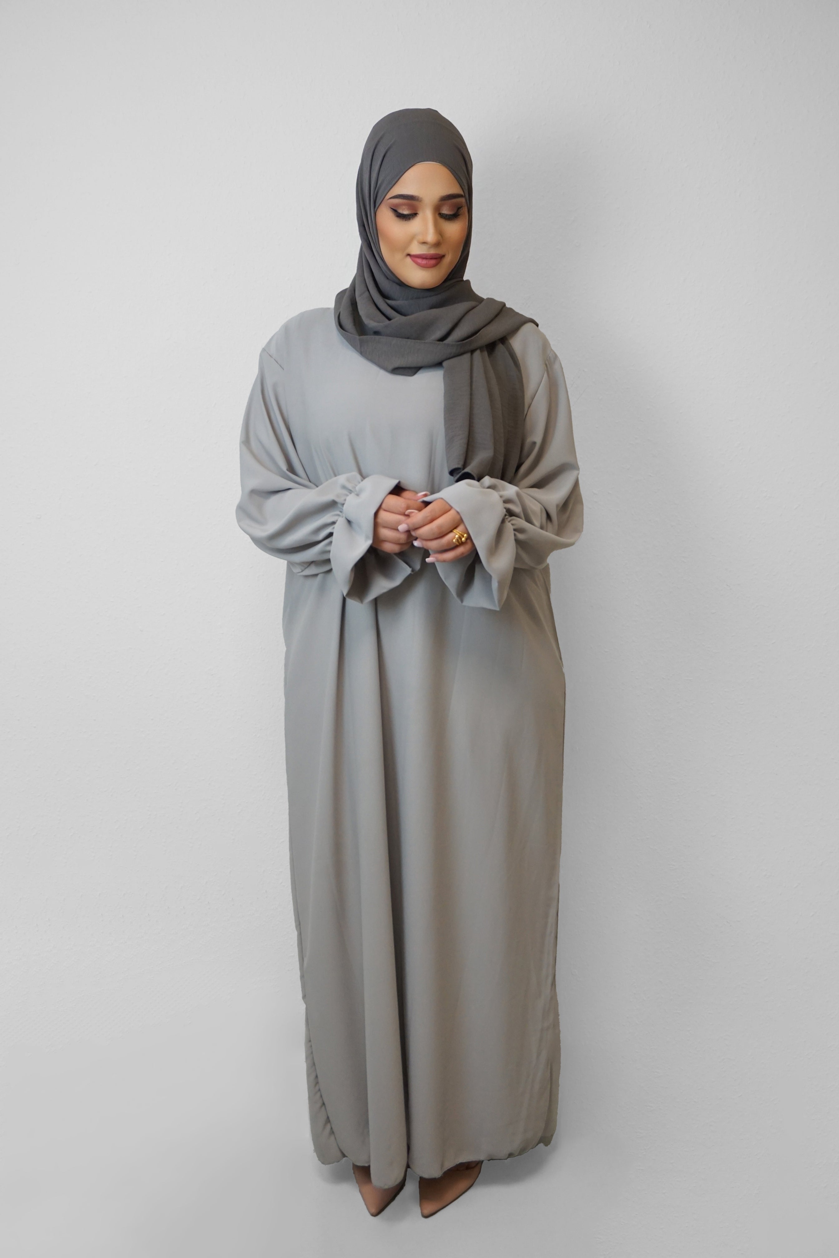 Abaya Sena Silbergrau