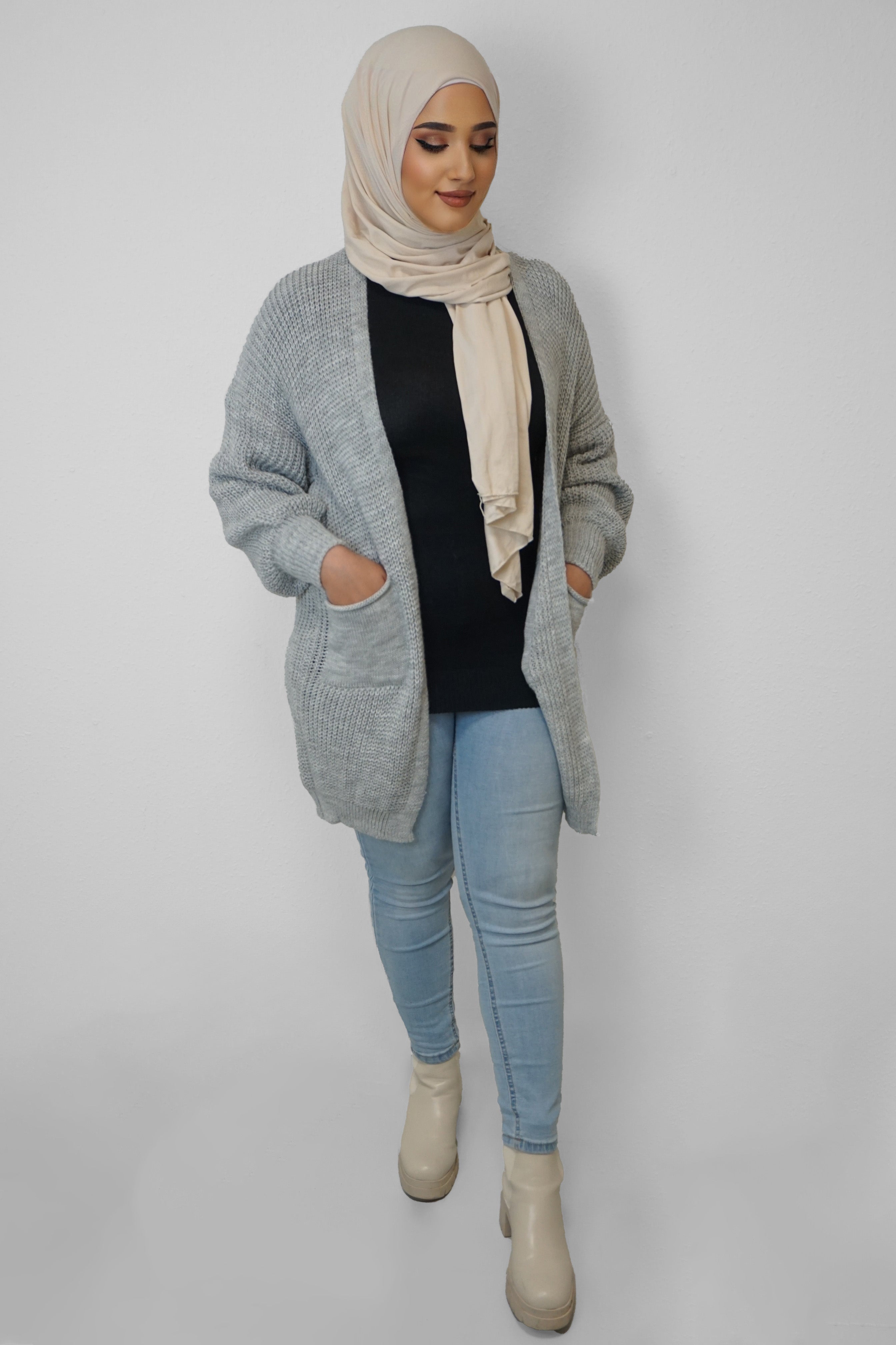 Grobstrick-Cardigan Mira Hellgrau