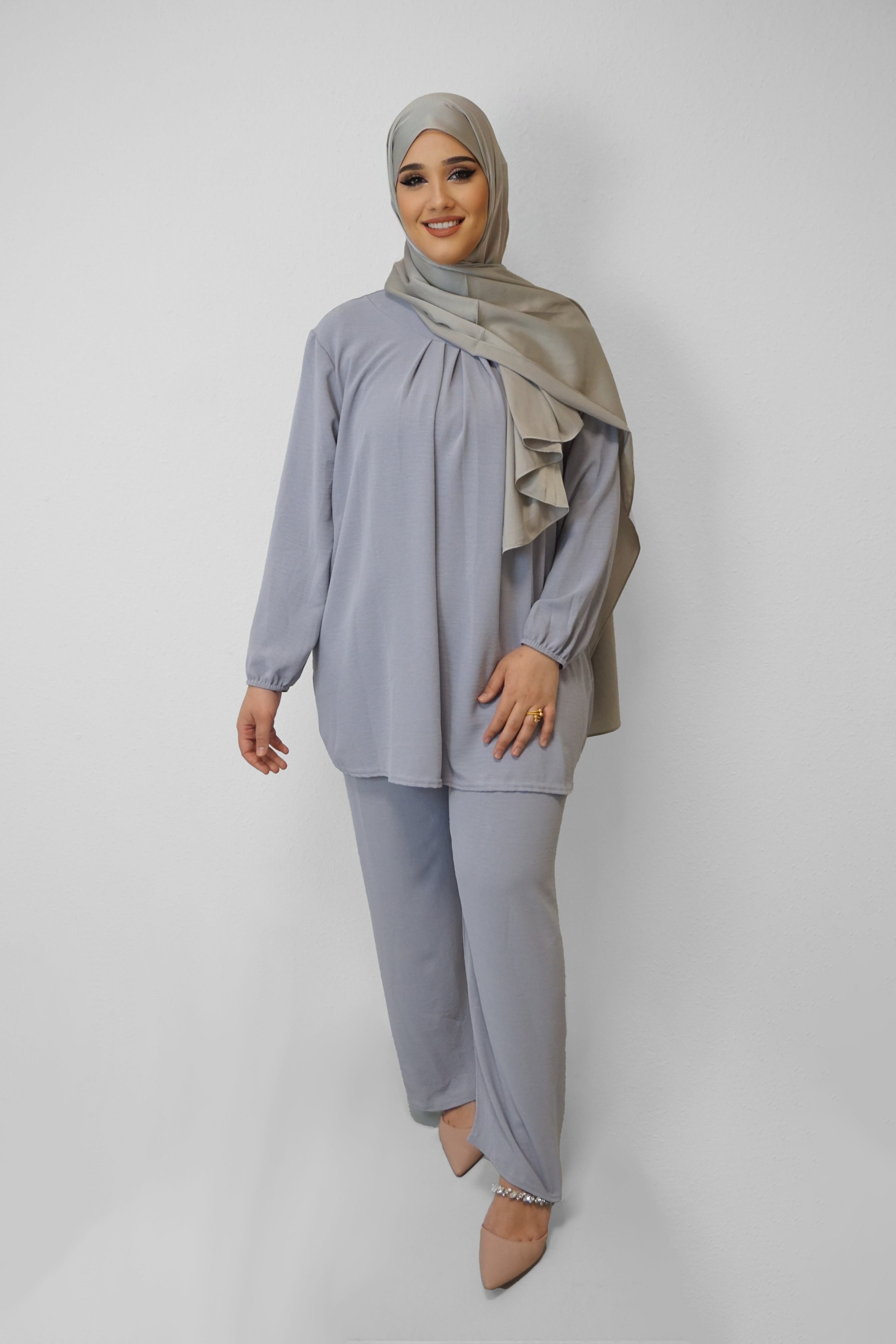 Zweiteiler Siebel Hellgrau