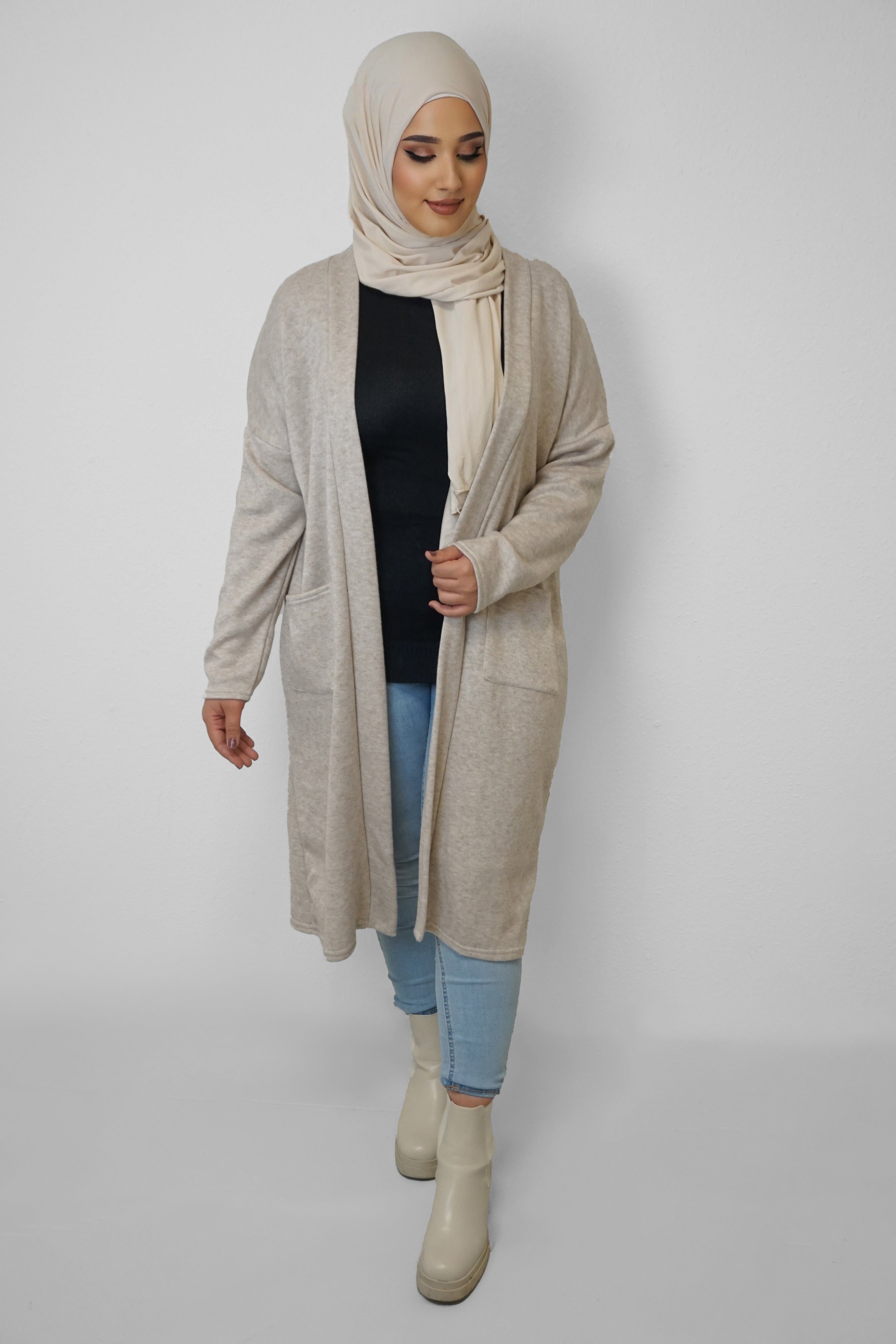 Feinstrick-Cardigan Saira Beige