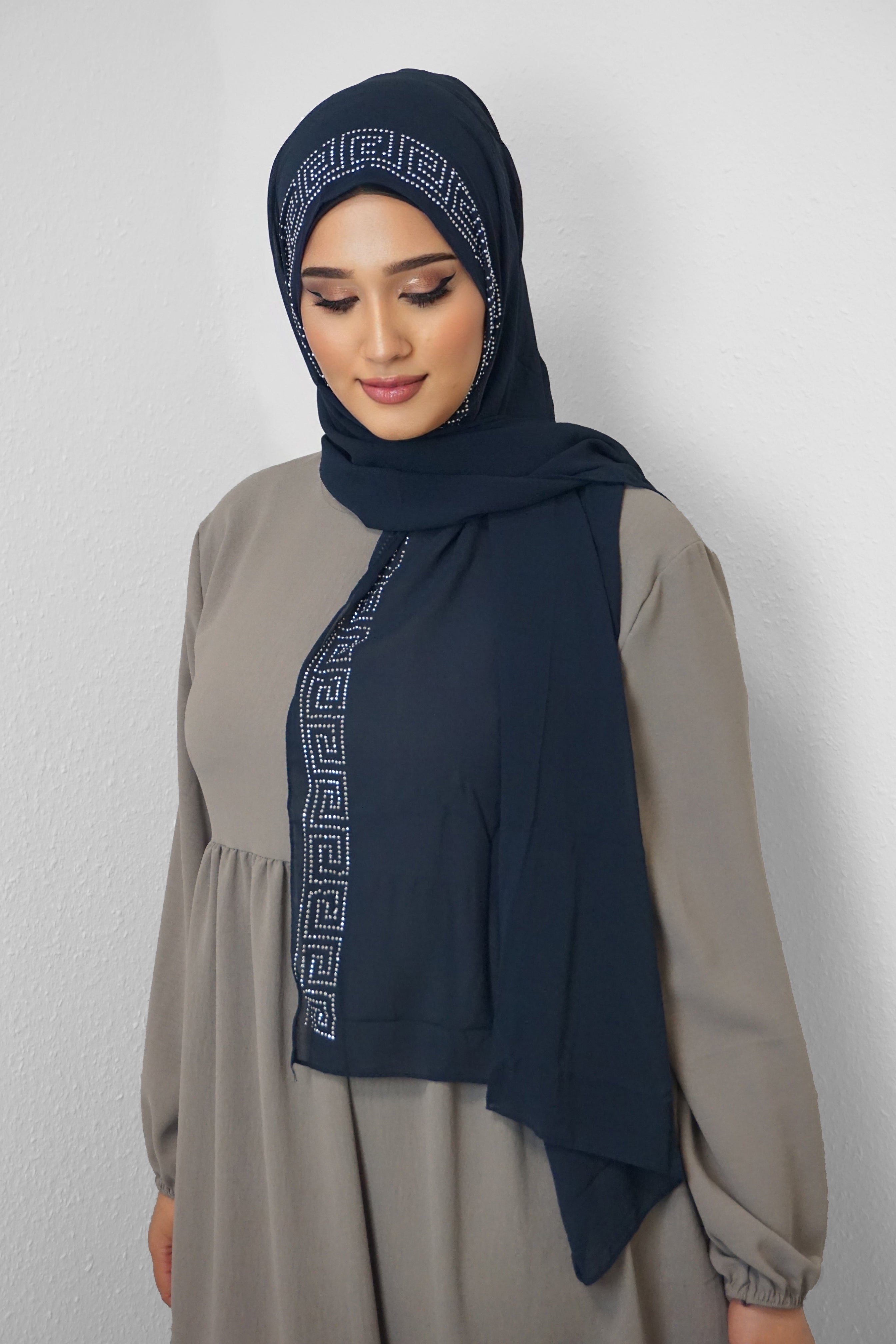 Chiffon Diamond Hijab Dunkelblau