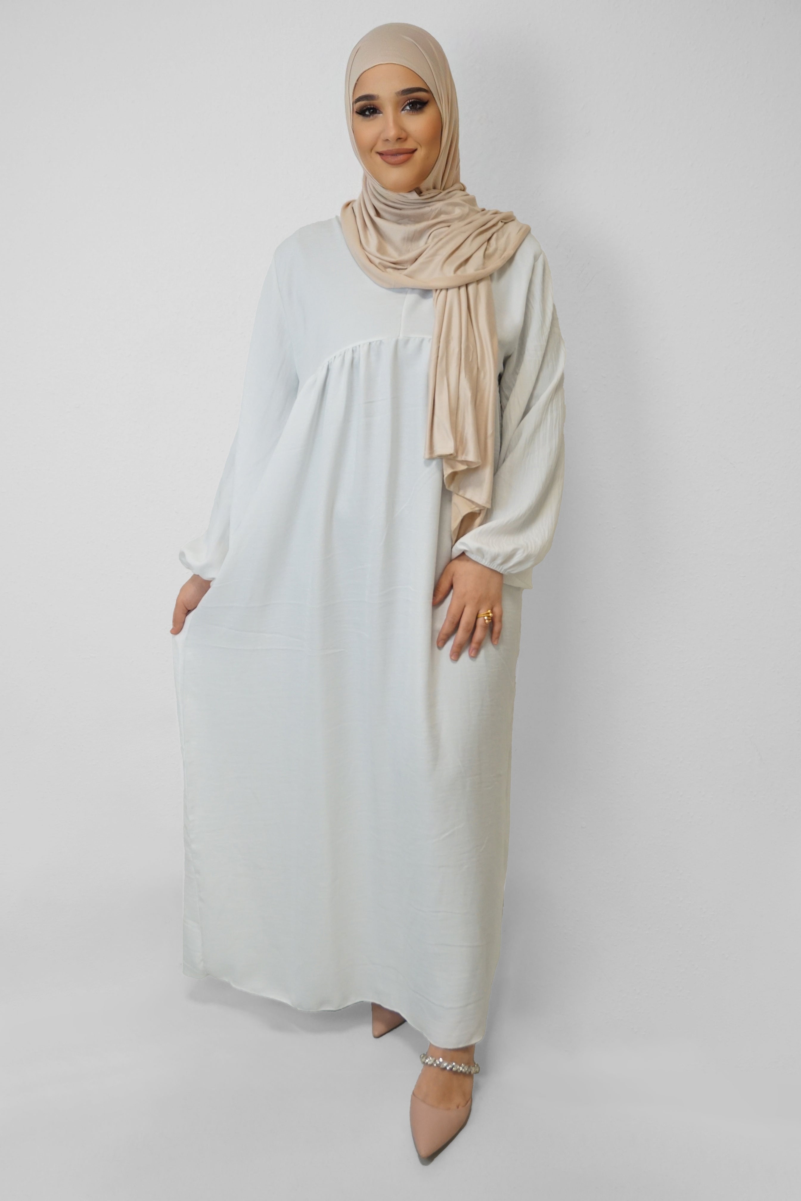 Abaya Monauwra Weiß