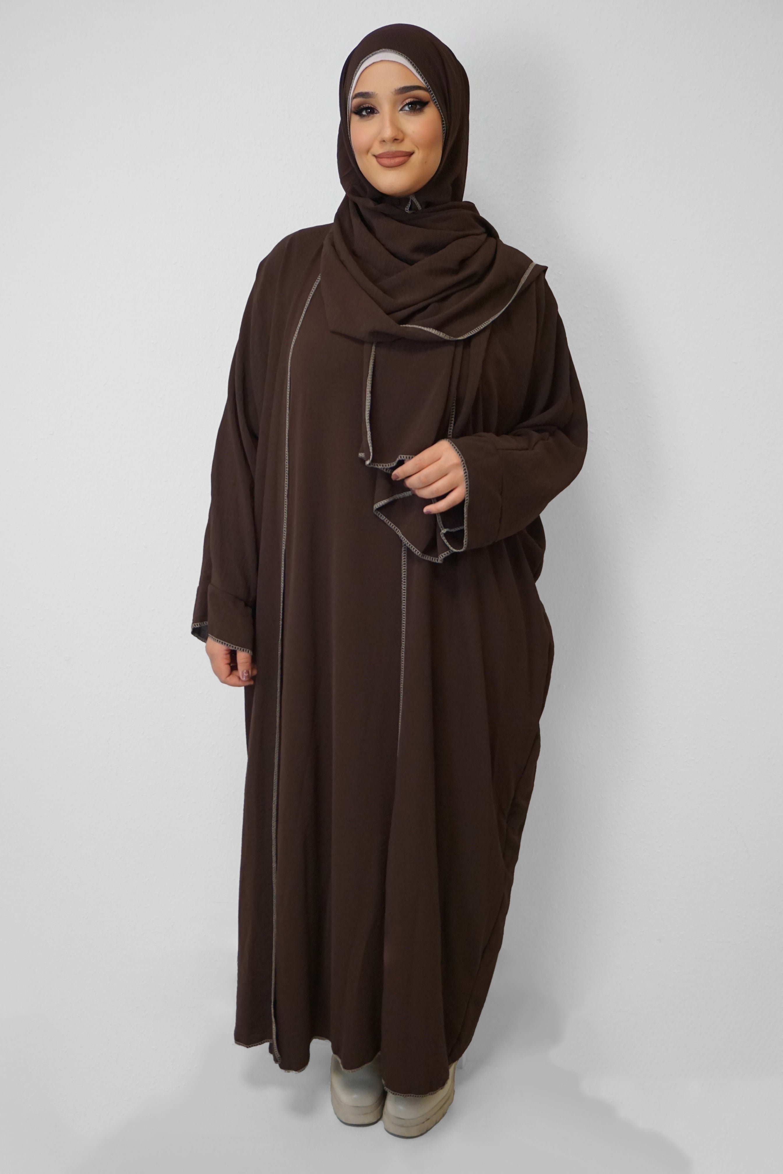 Abaya Naima Braun