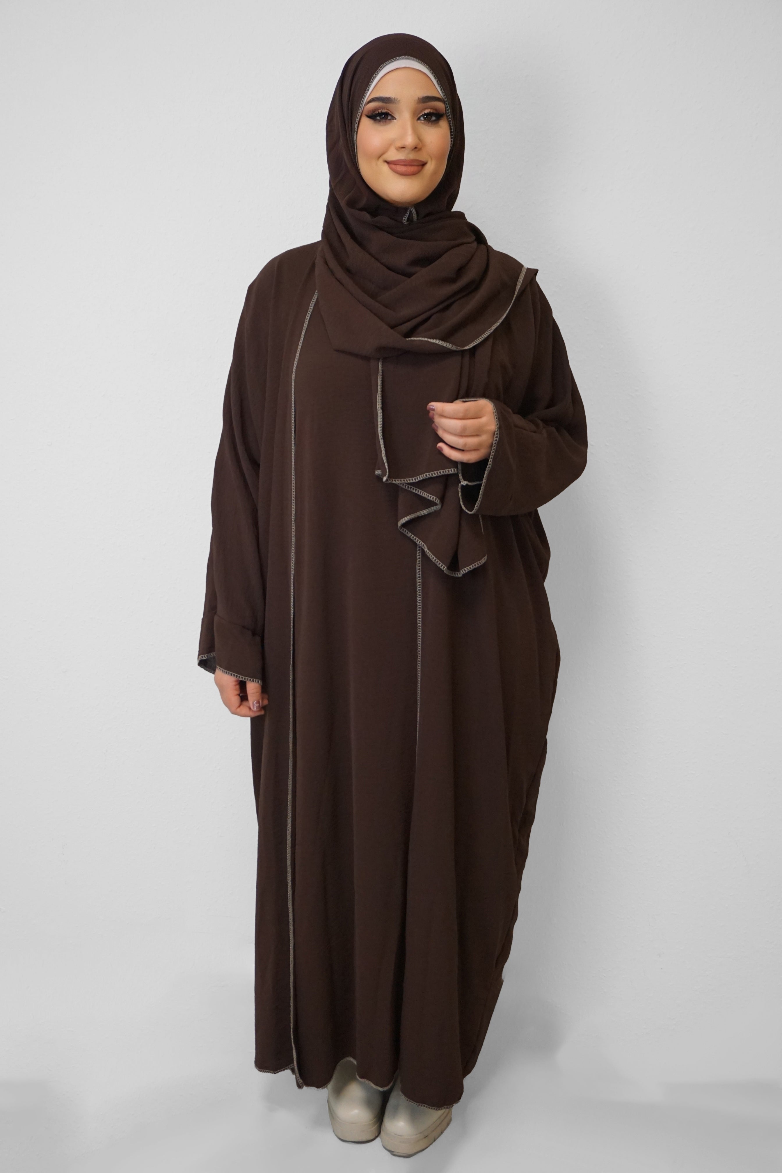 Abaya Naima Braun