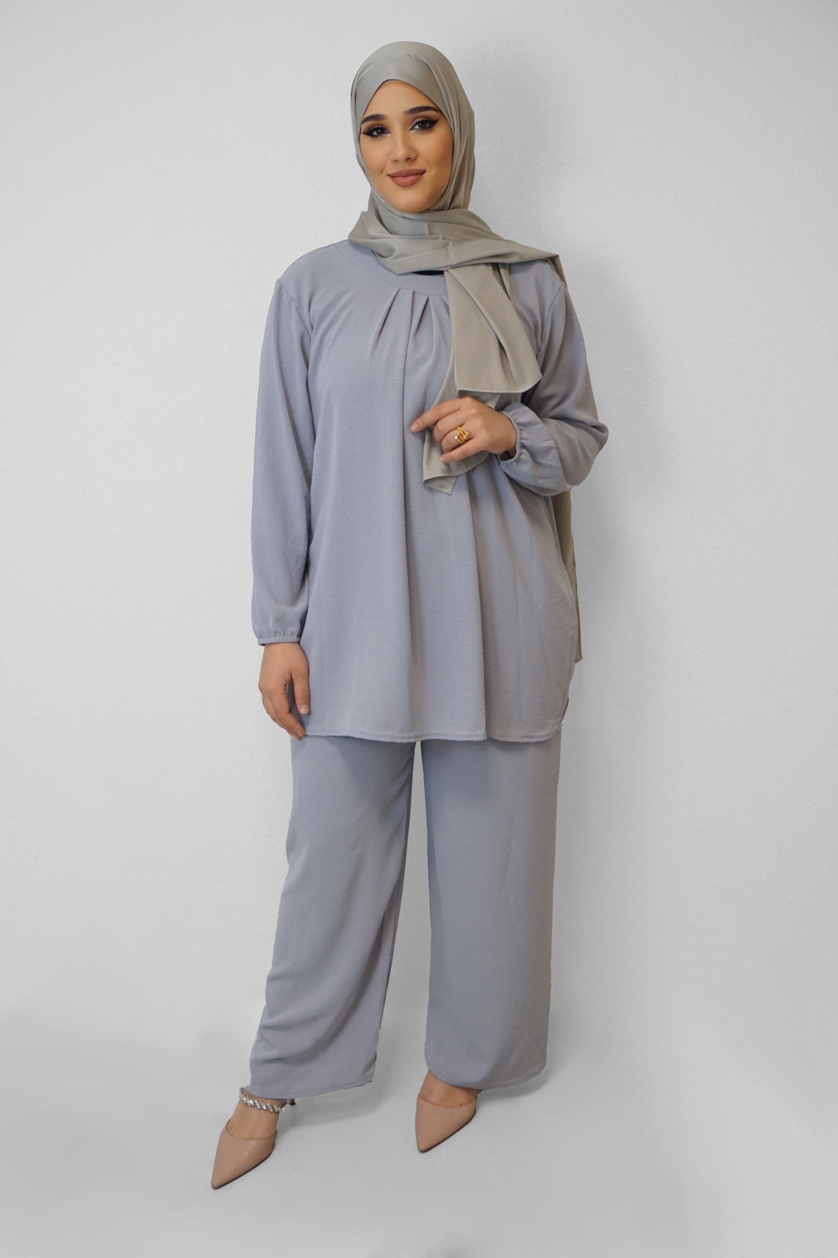 Zweiteiler Siebel Hellgrau