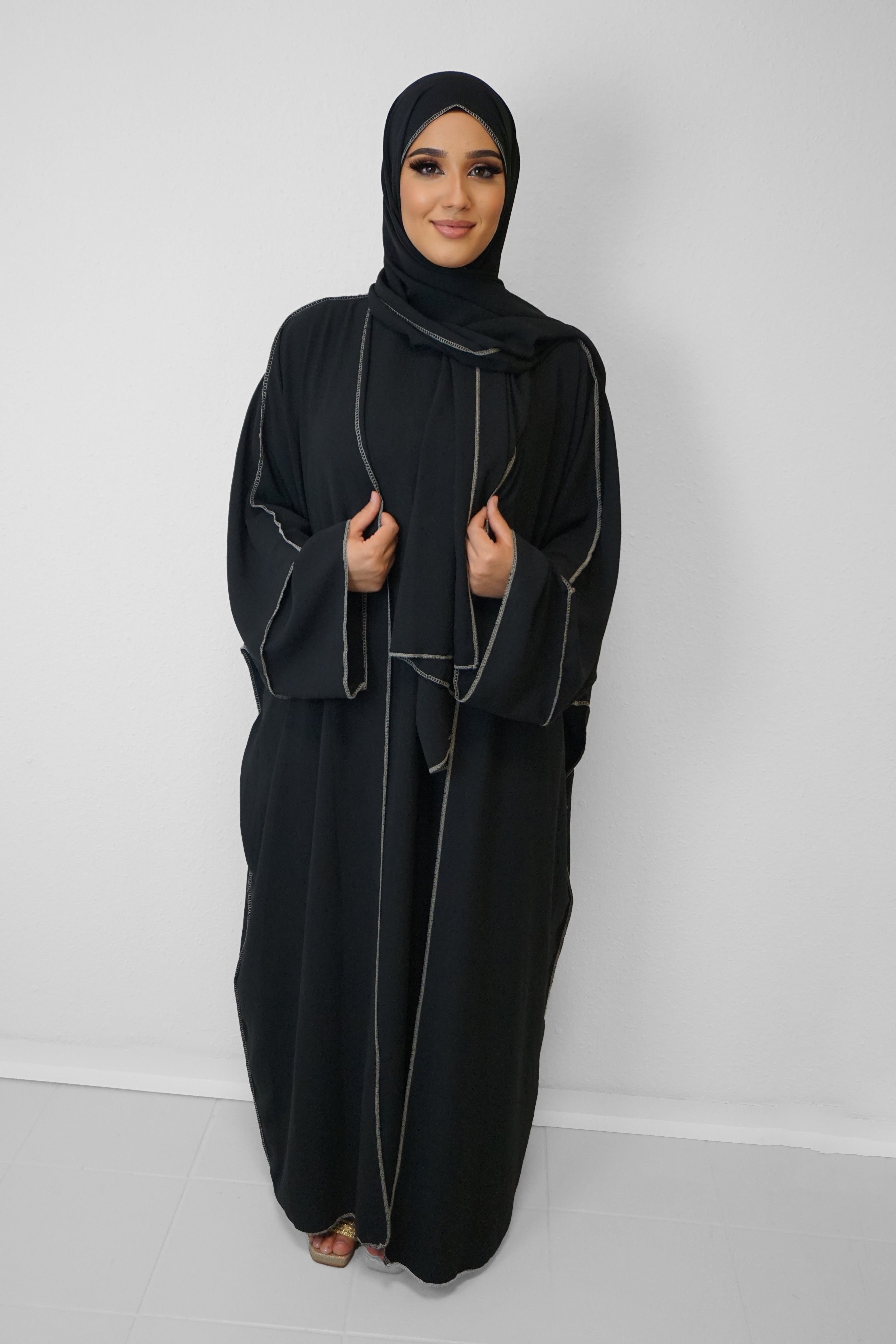 Abaya Naima Schwarz