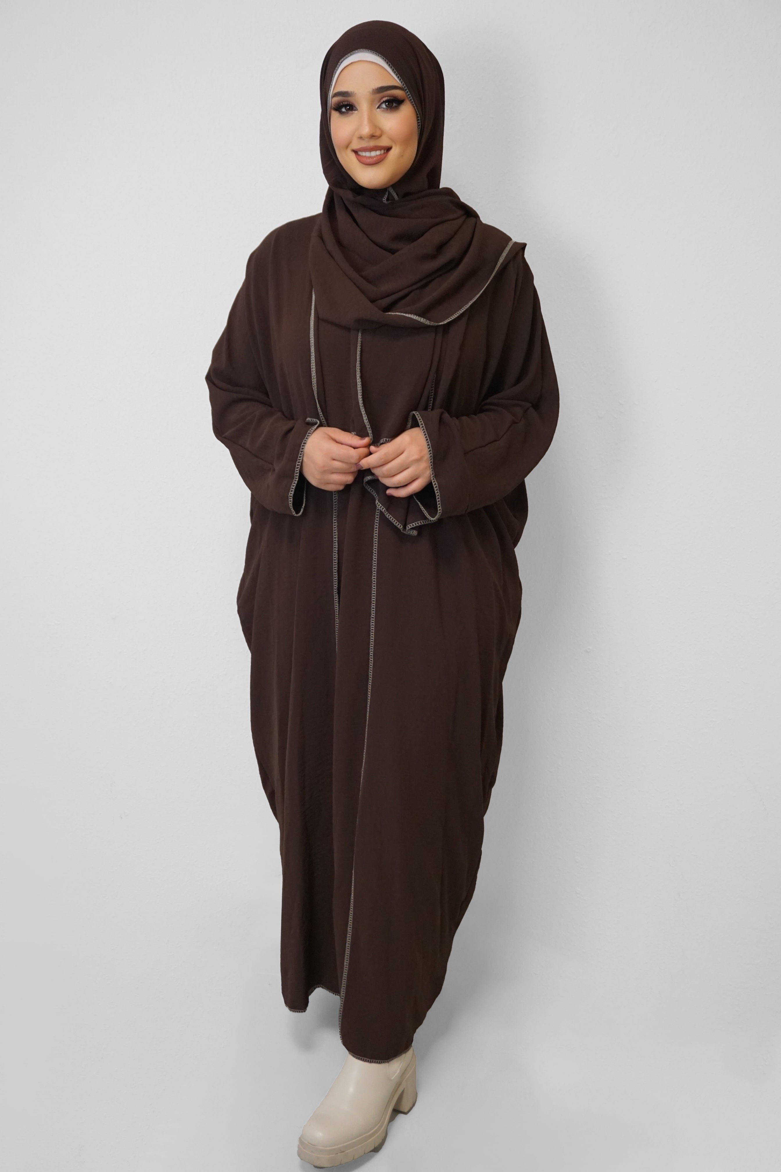 Abaya Naima Braun