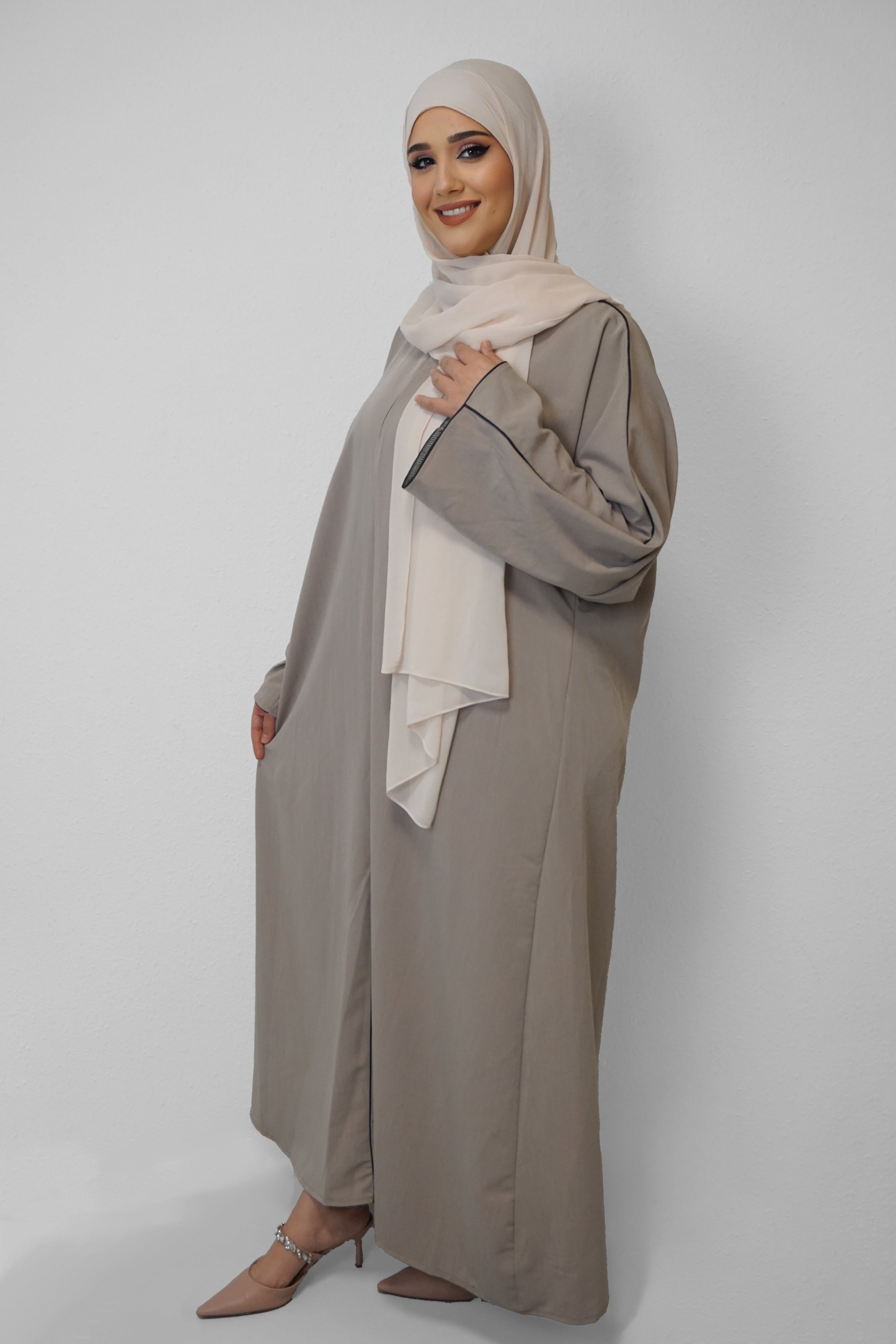 Abaya Erina Taupe