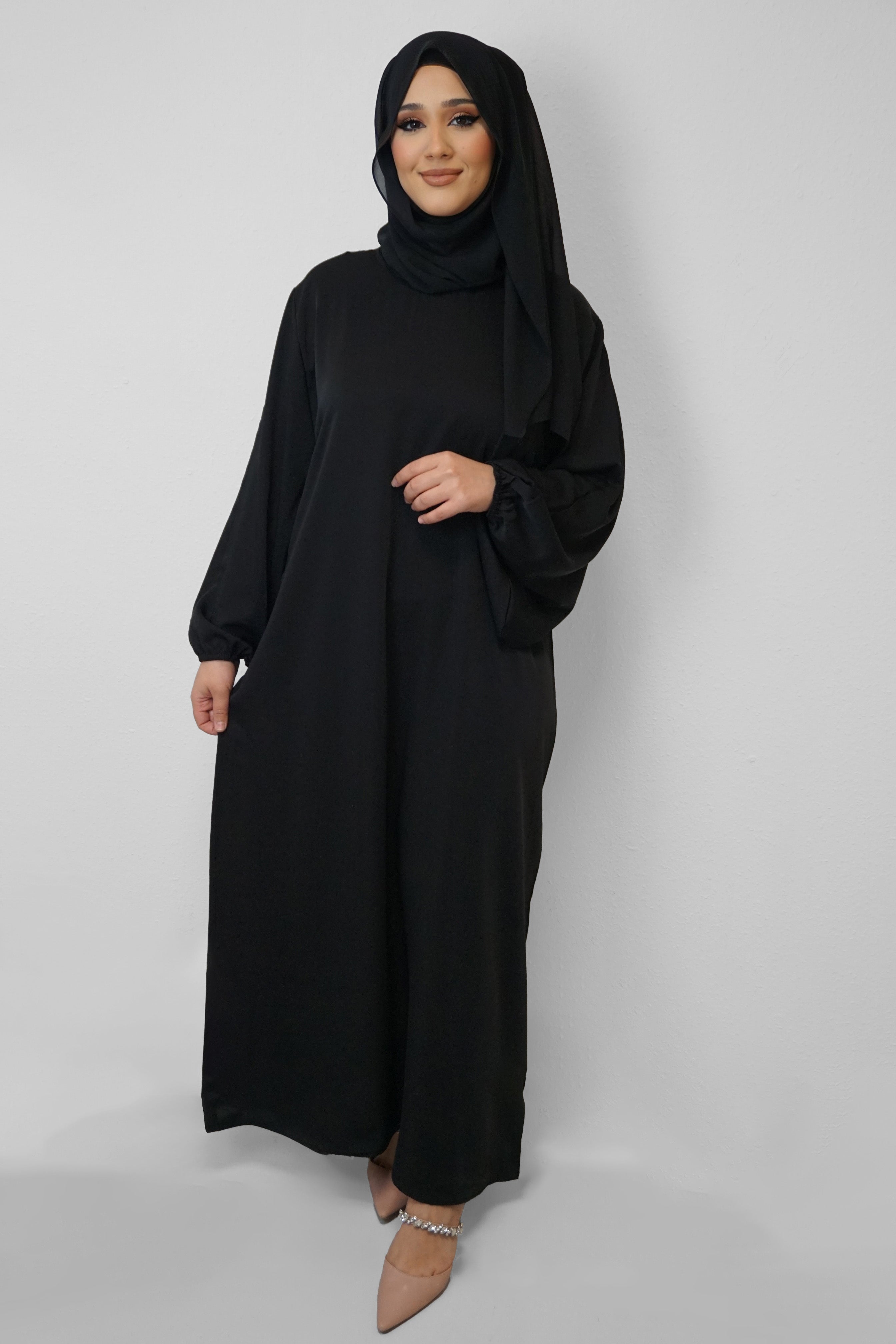 Abaya Amal Schwarz