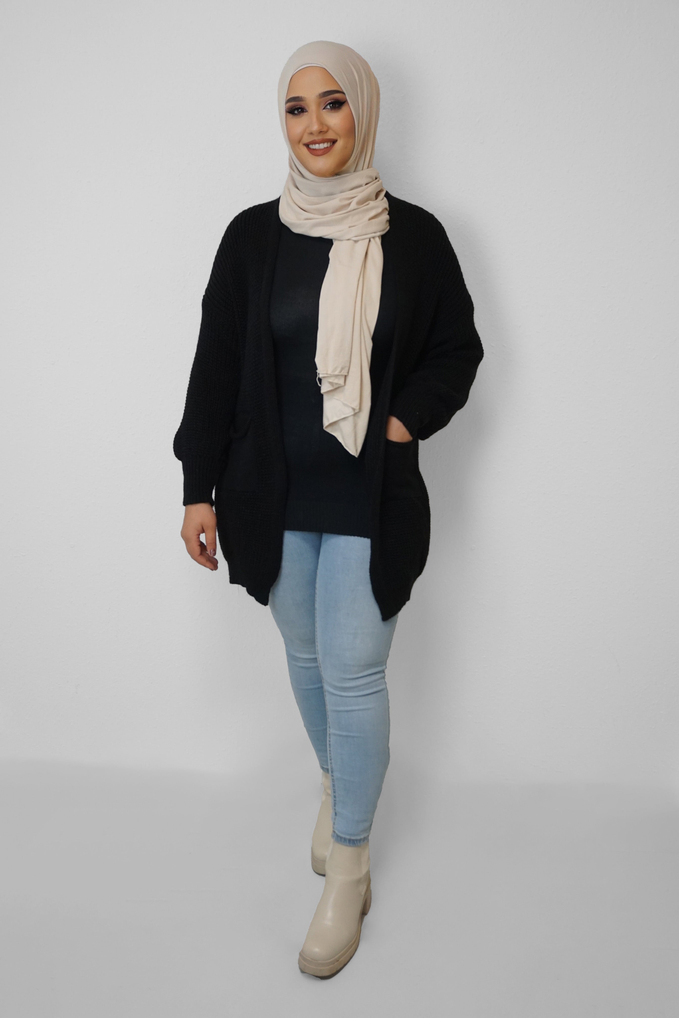 Grobstrick-Cardigan Mira Schwarz