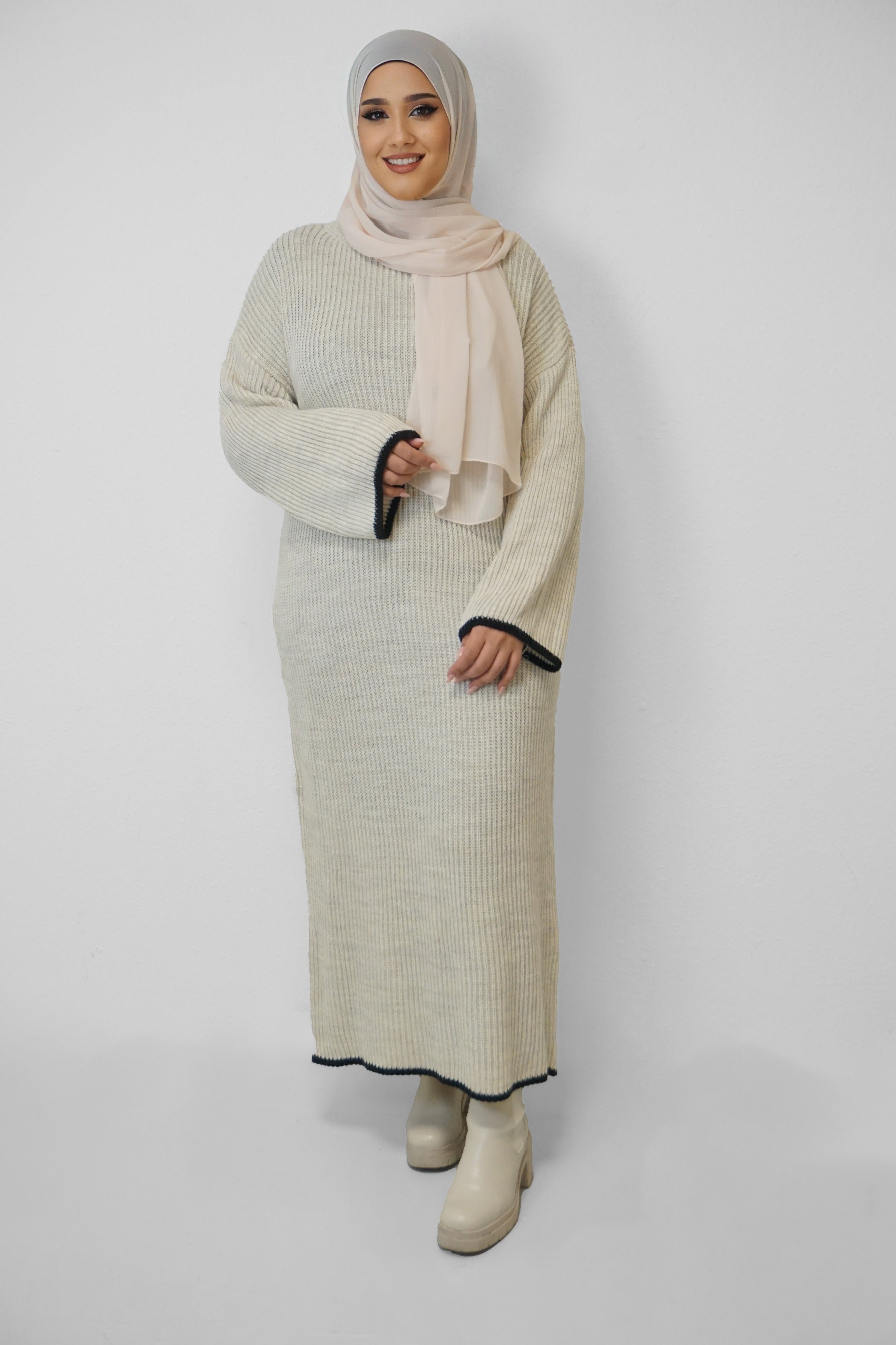 Maxi Strick-Kleid Elif Beige