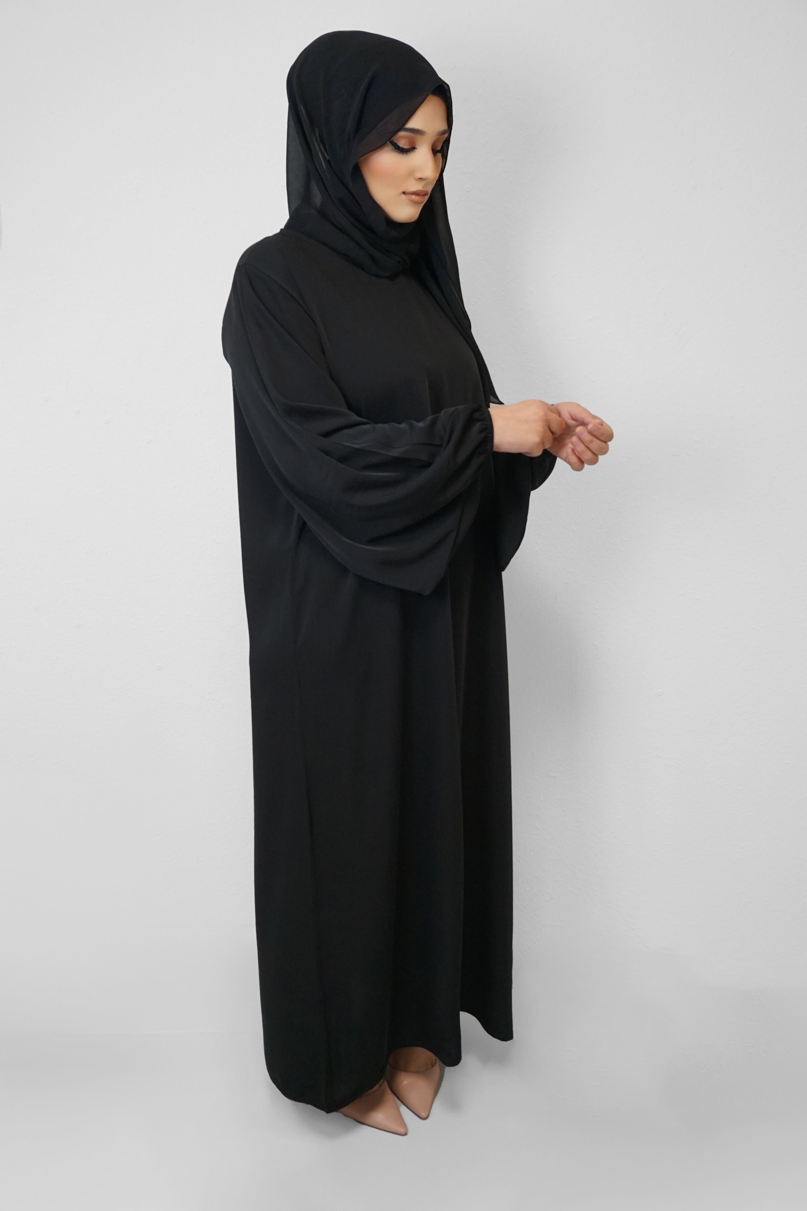 Abaya Amal Schwarz