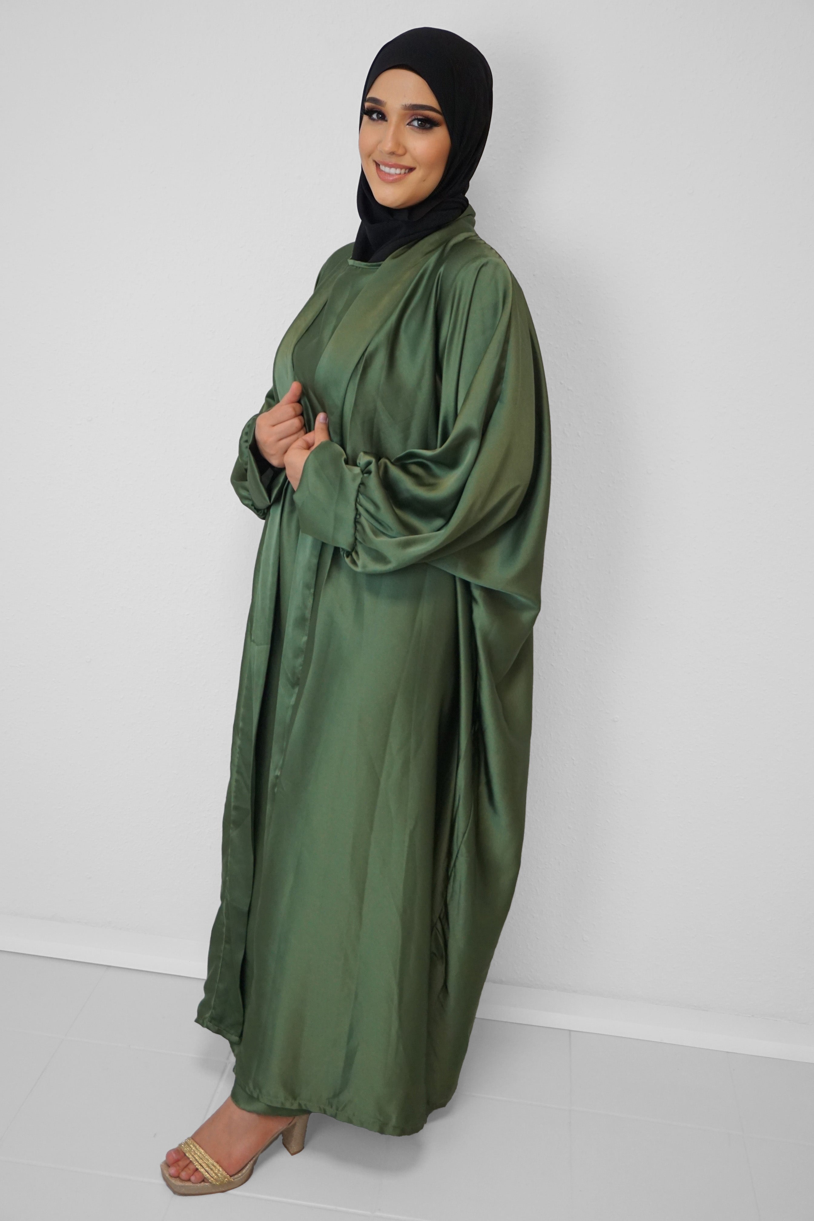 Satin-Abaya Nilofar Oliv
