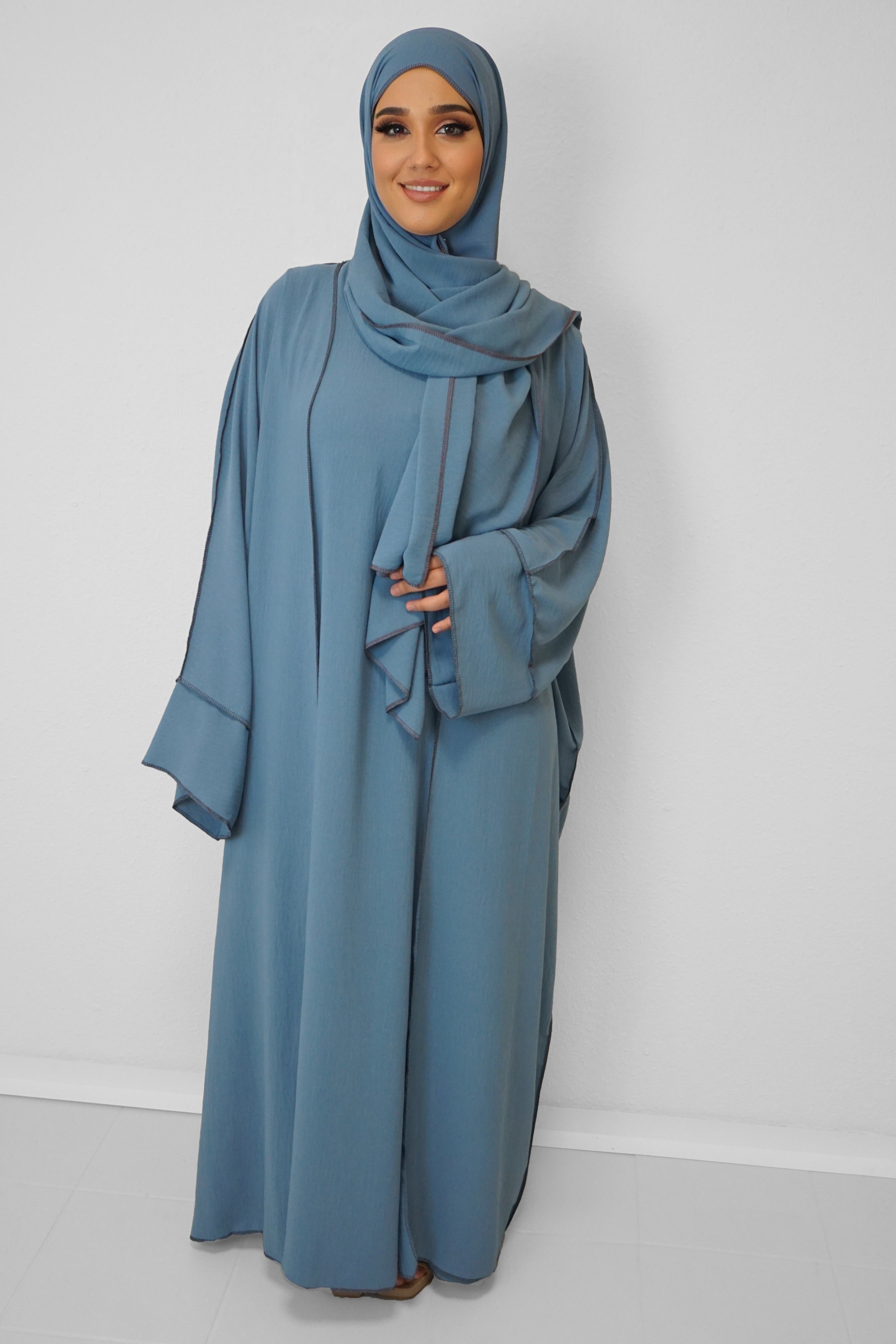 Abaya Naima Hellblau