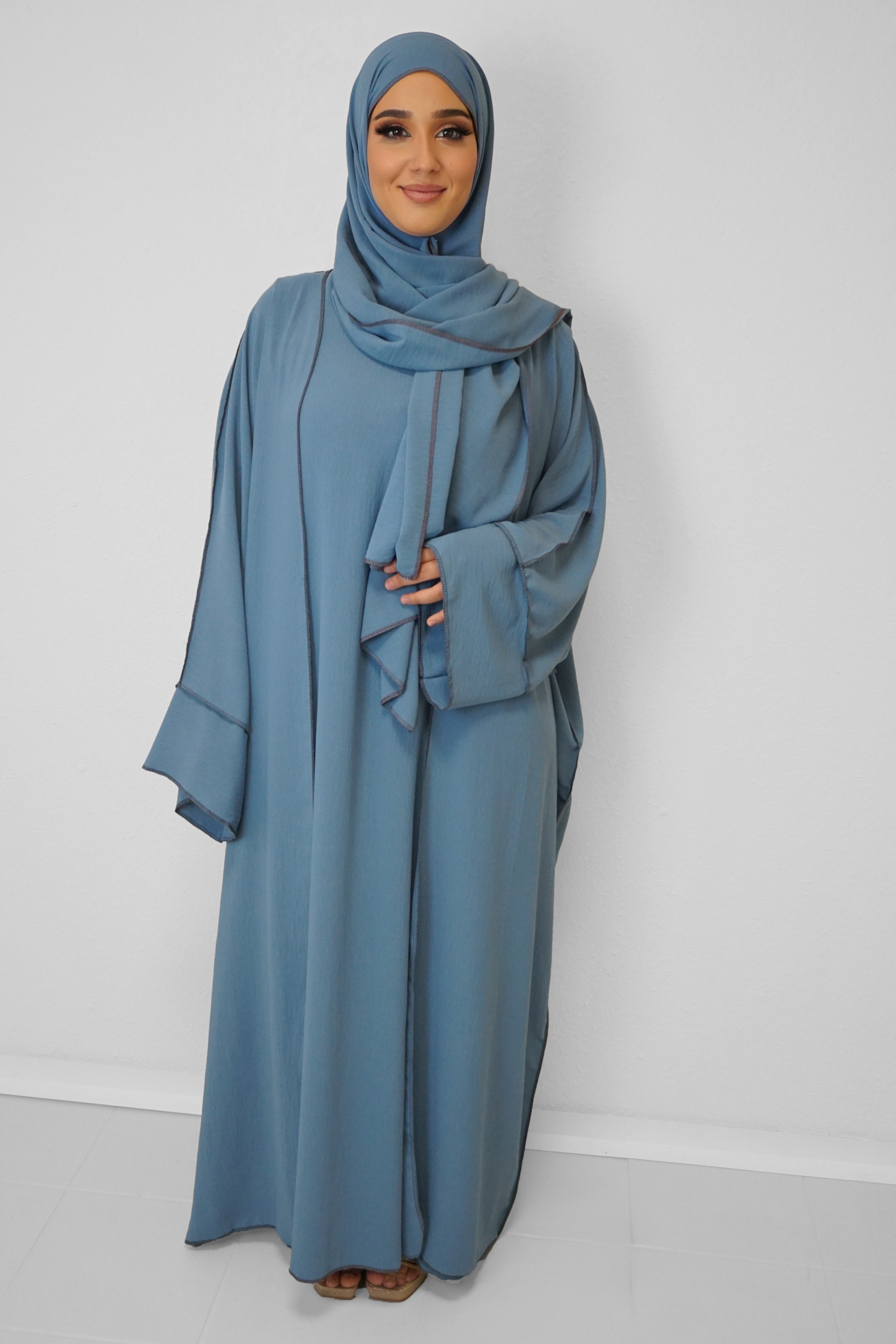 Abaya Naima Hellblau