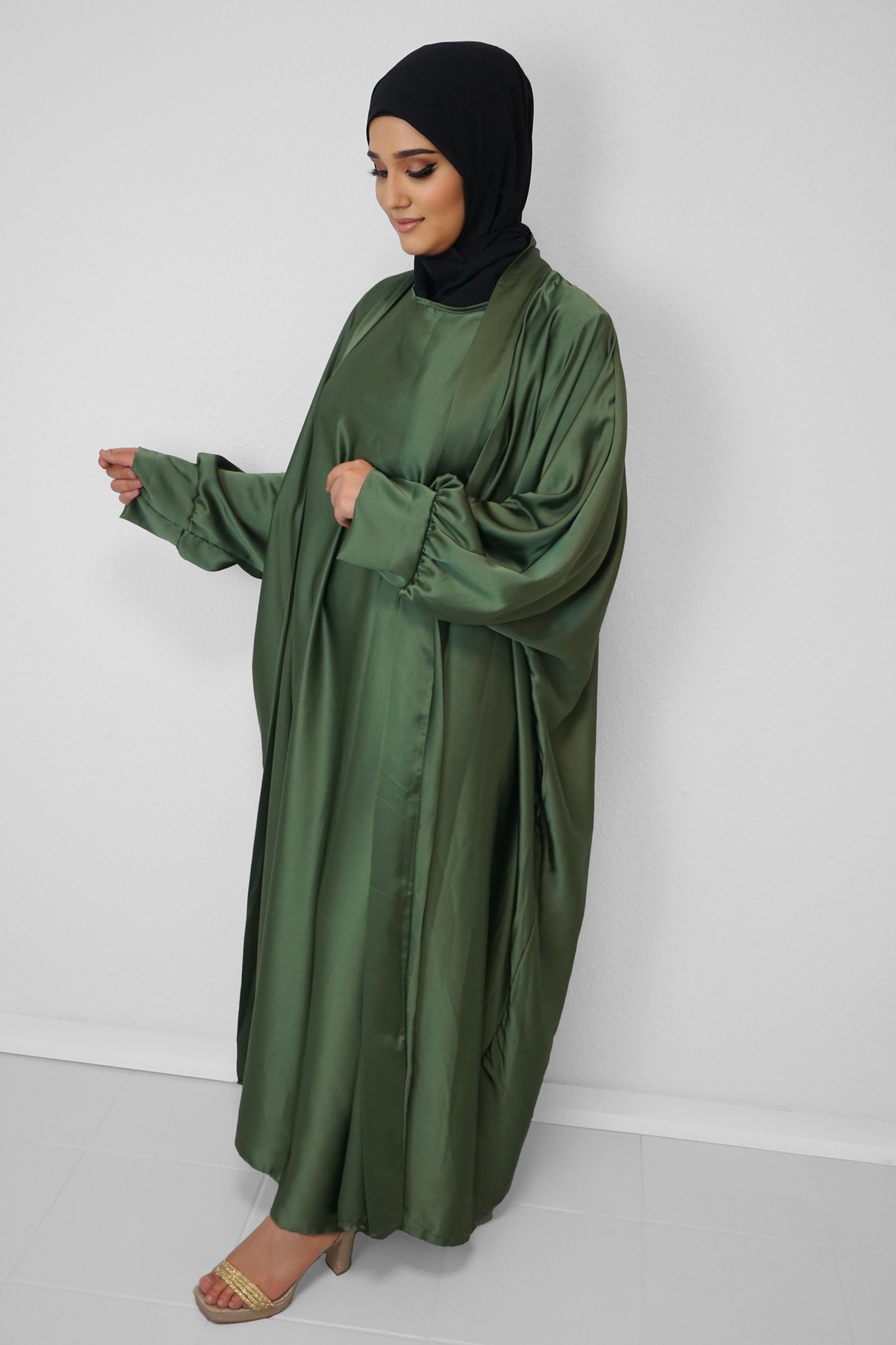 Satin-Abaya Nilofar Oliv