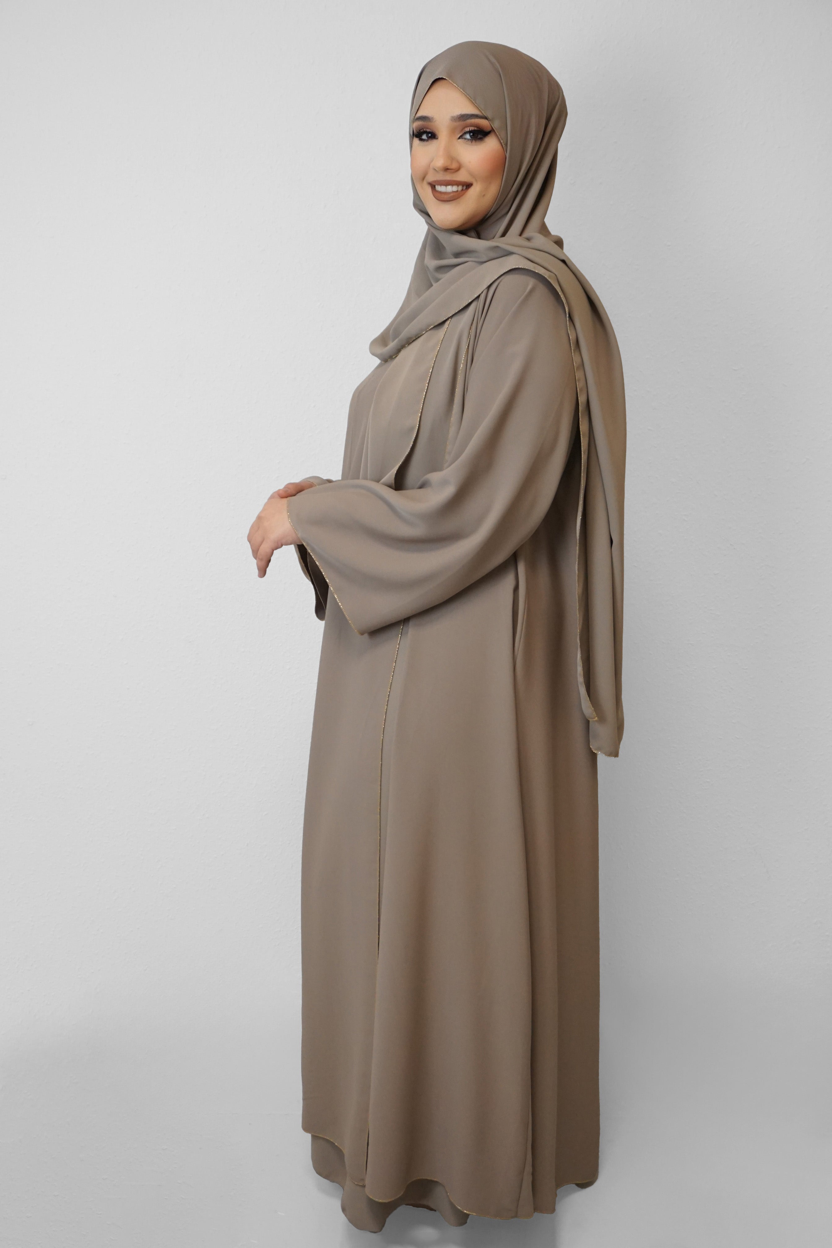 Abaya Muna Taupe