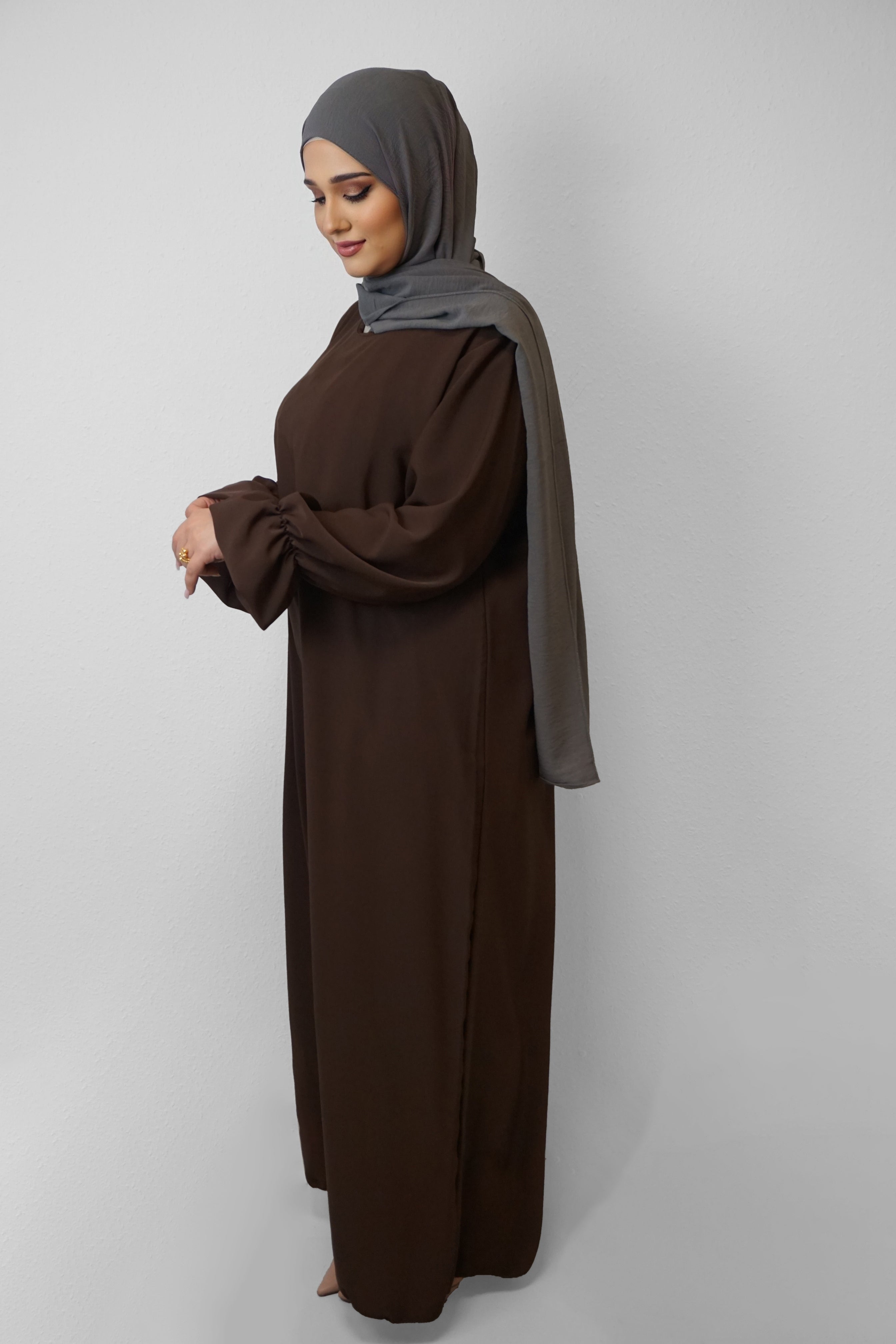 Abaya Sena Braun