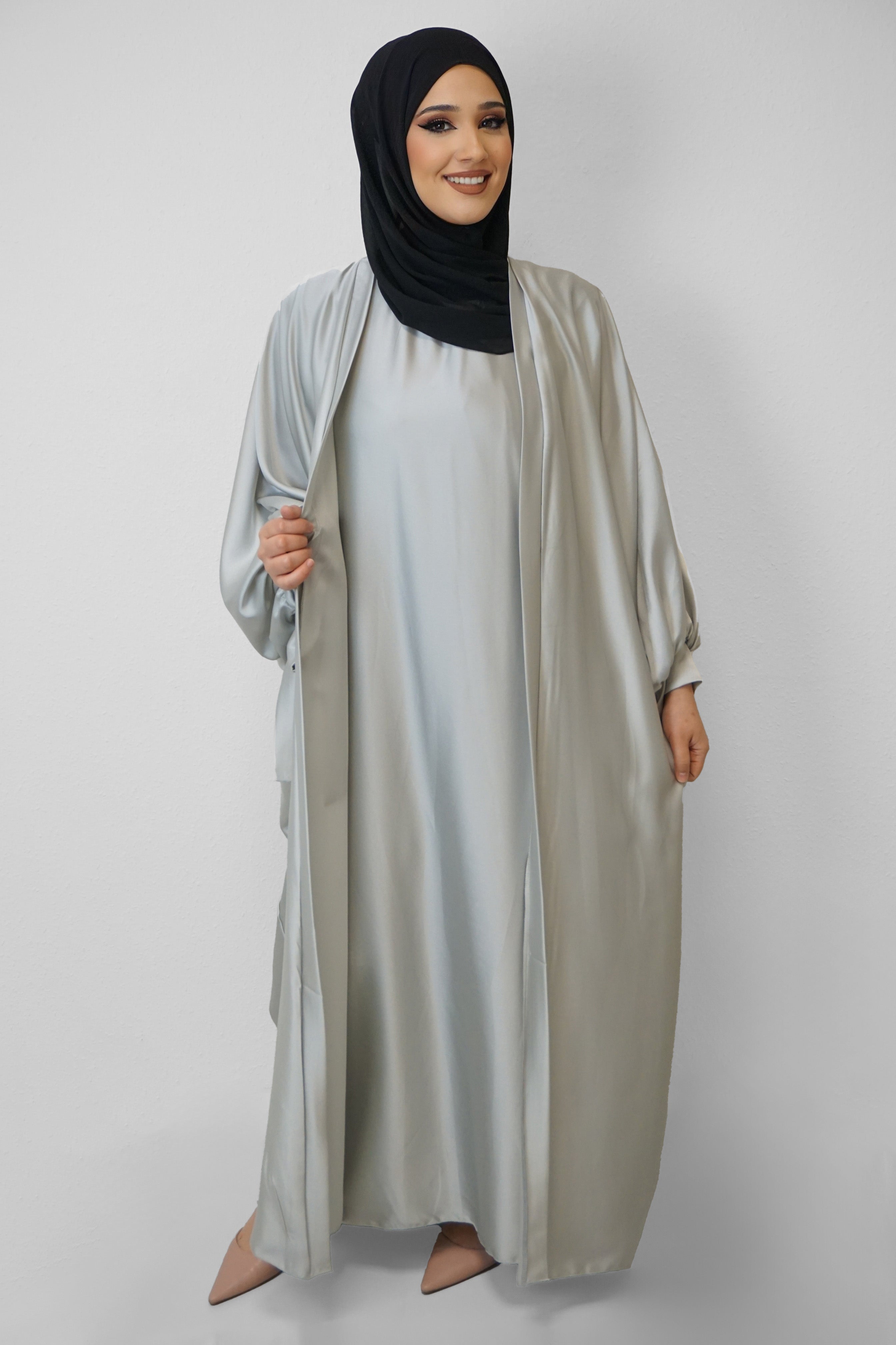 Abaya Maha Silbergrau