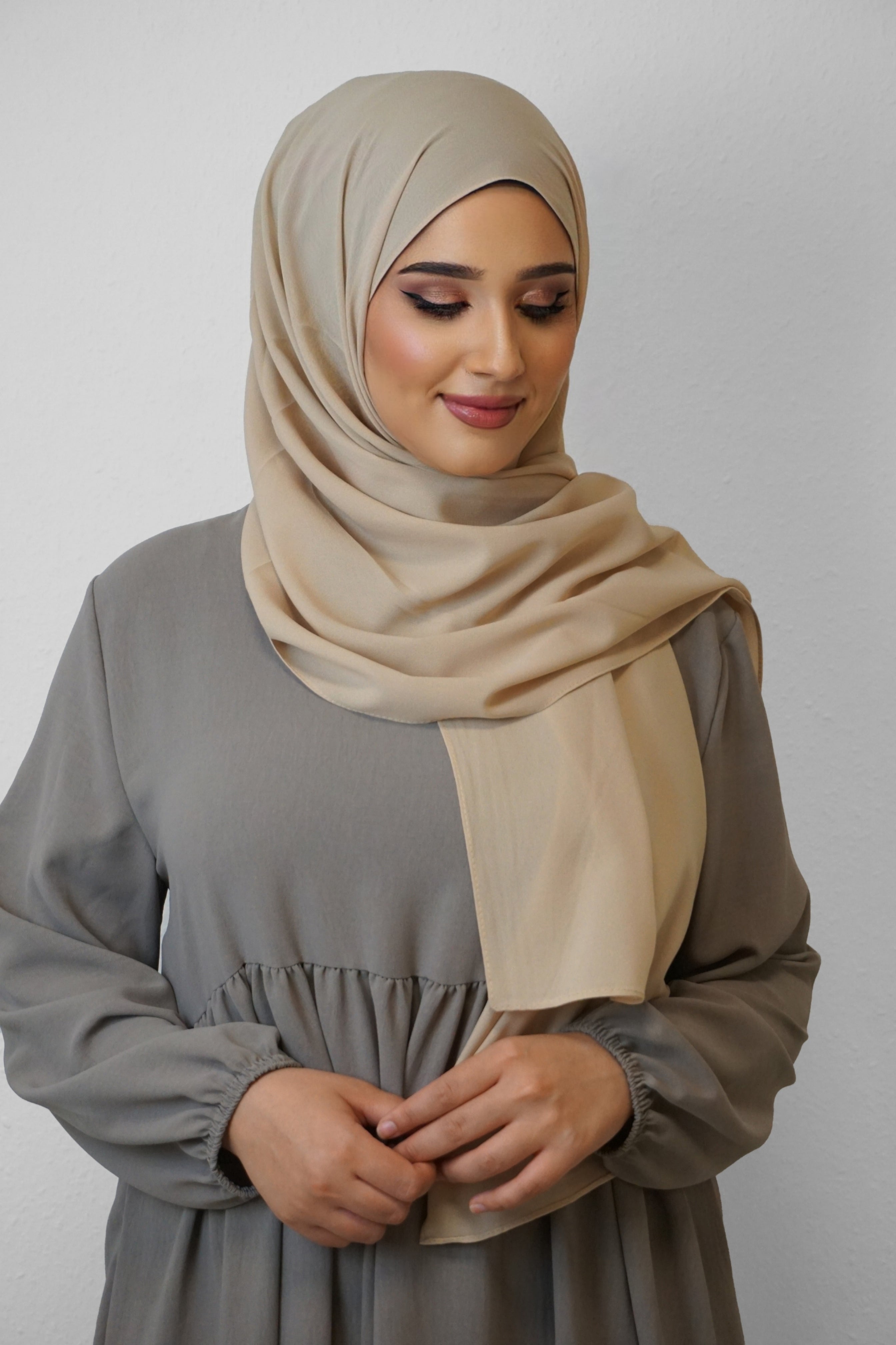 Crep Hijab Beige