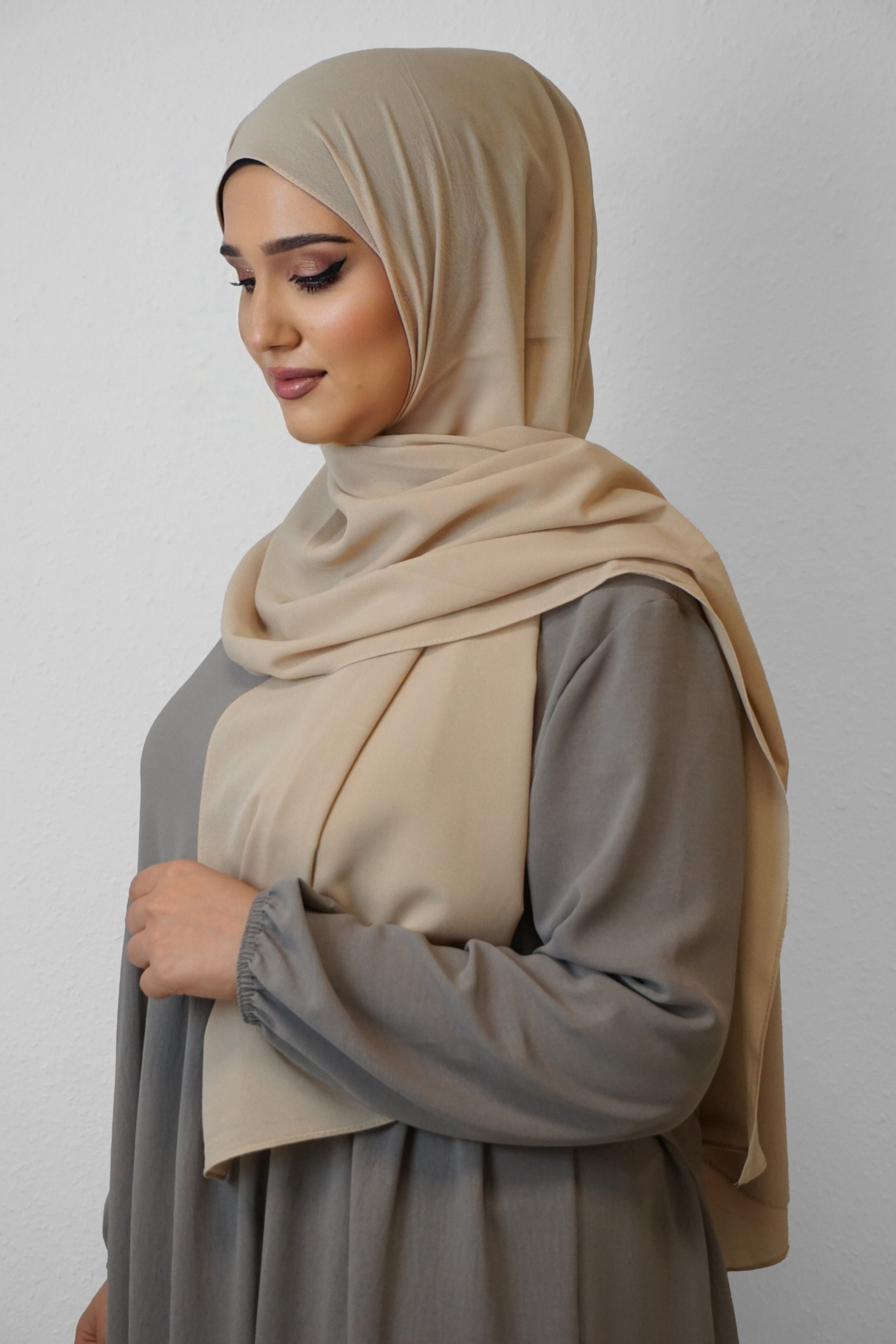 Crep Hijab Beige