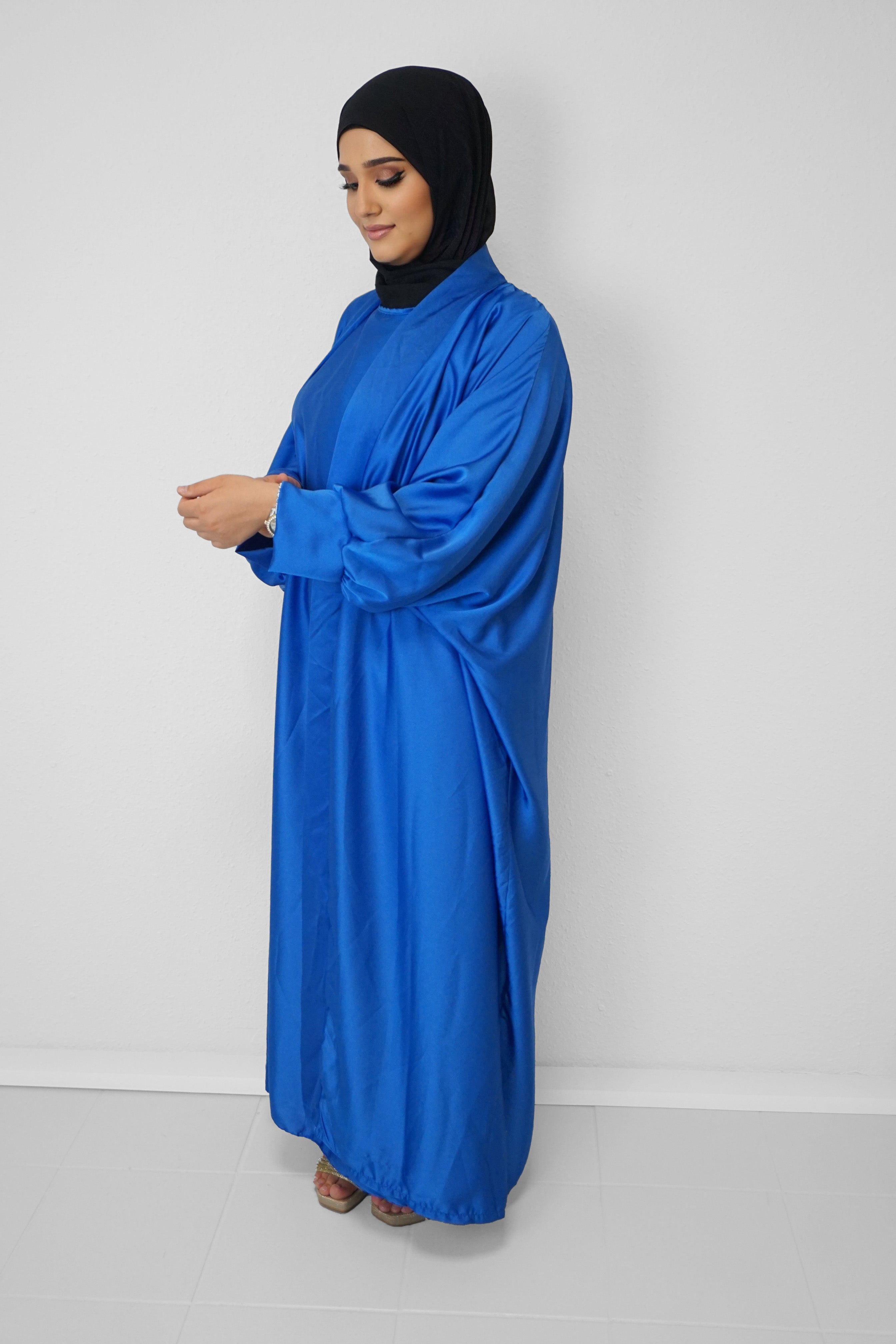 Satin-Abaya Nilofar Leuchtblau