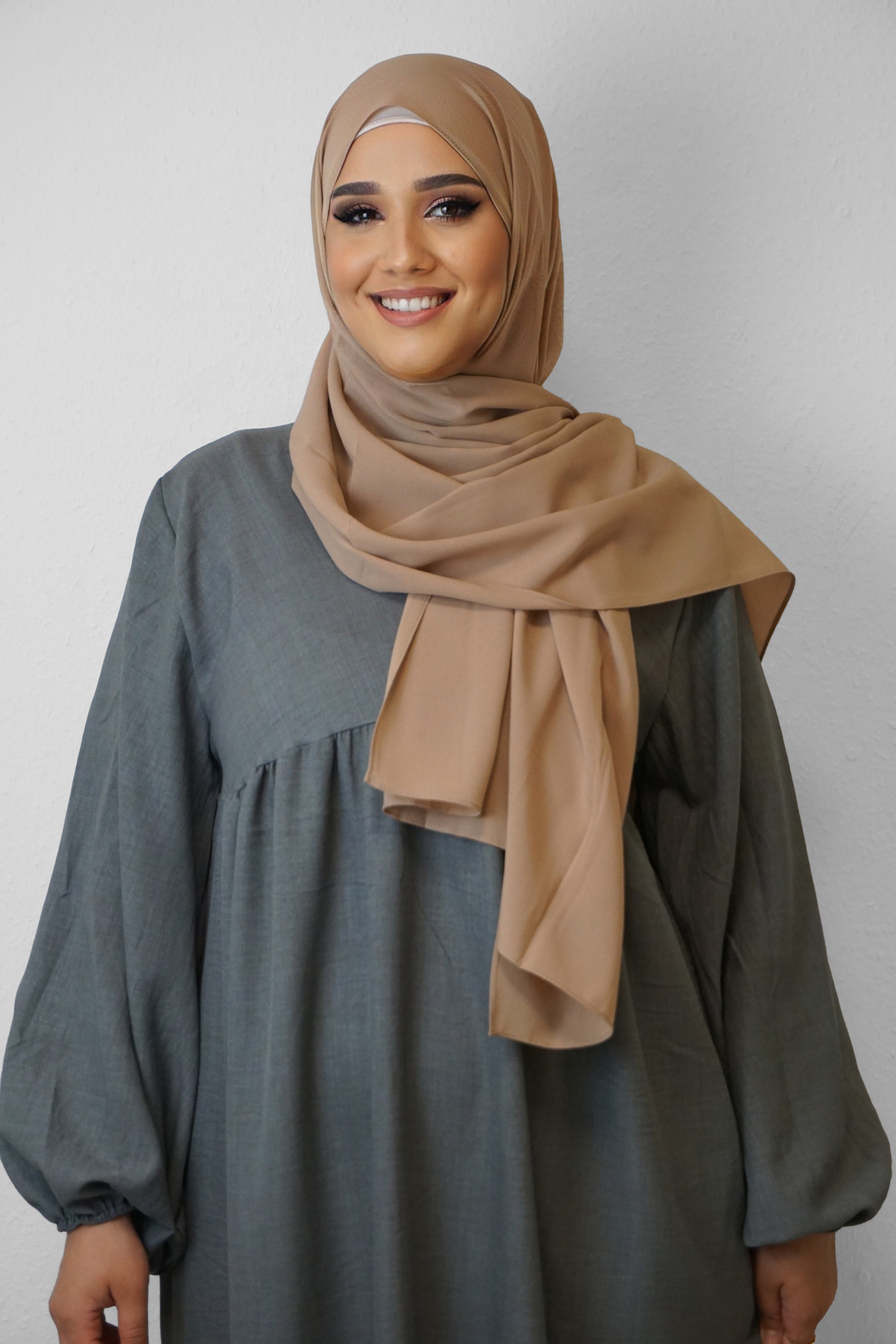 Crep Hijab Beige 2