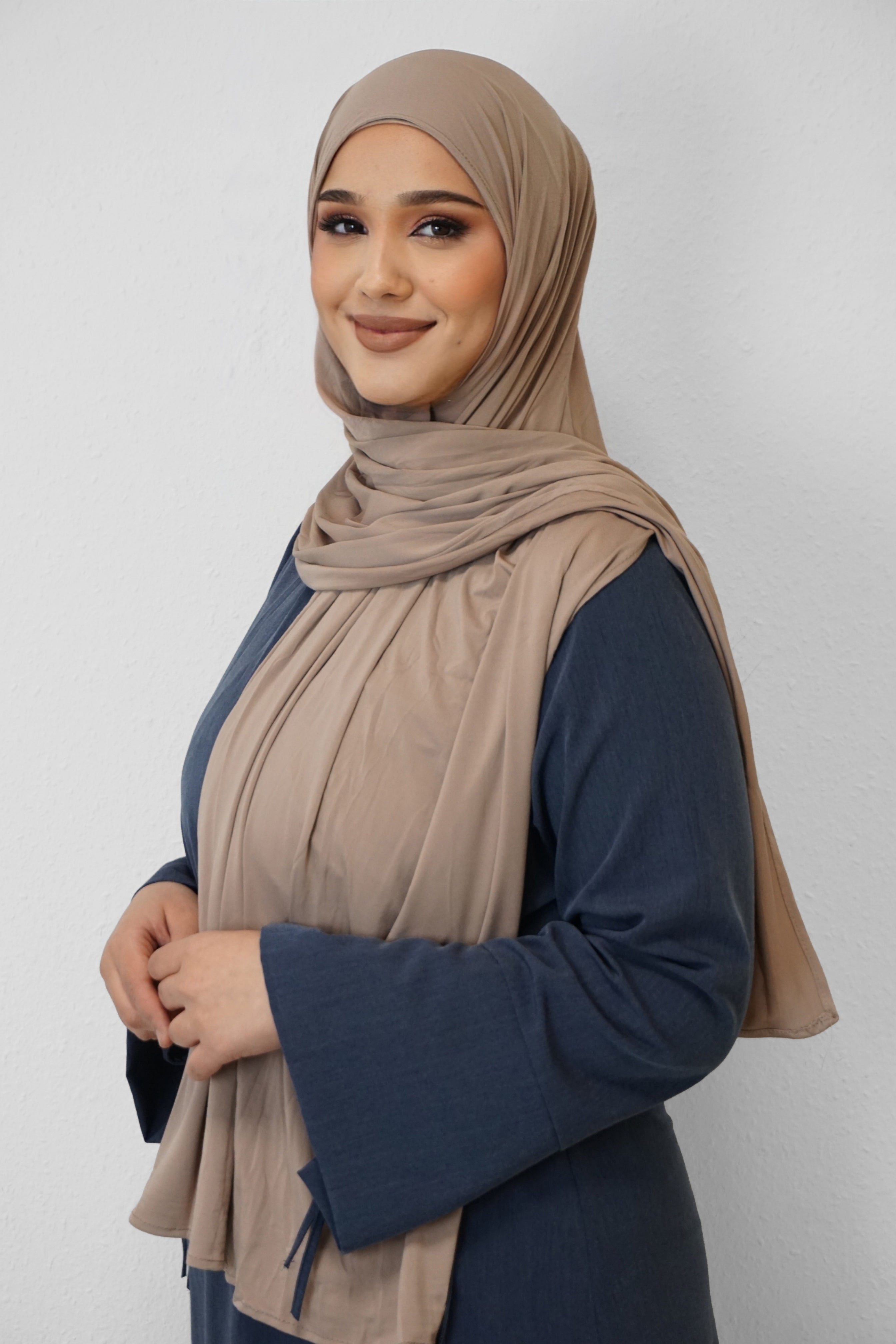 Premium Jersey Deluxe Hijab Dark-Taupe
