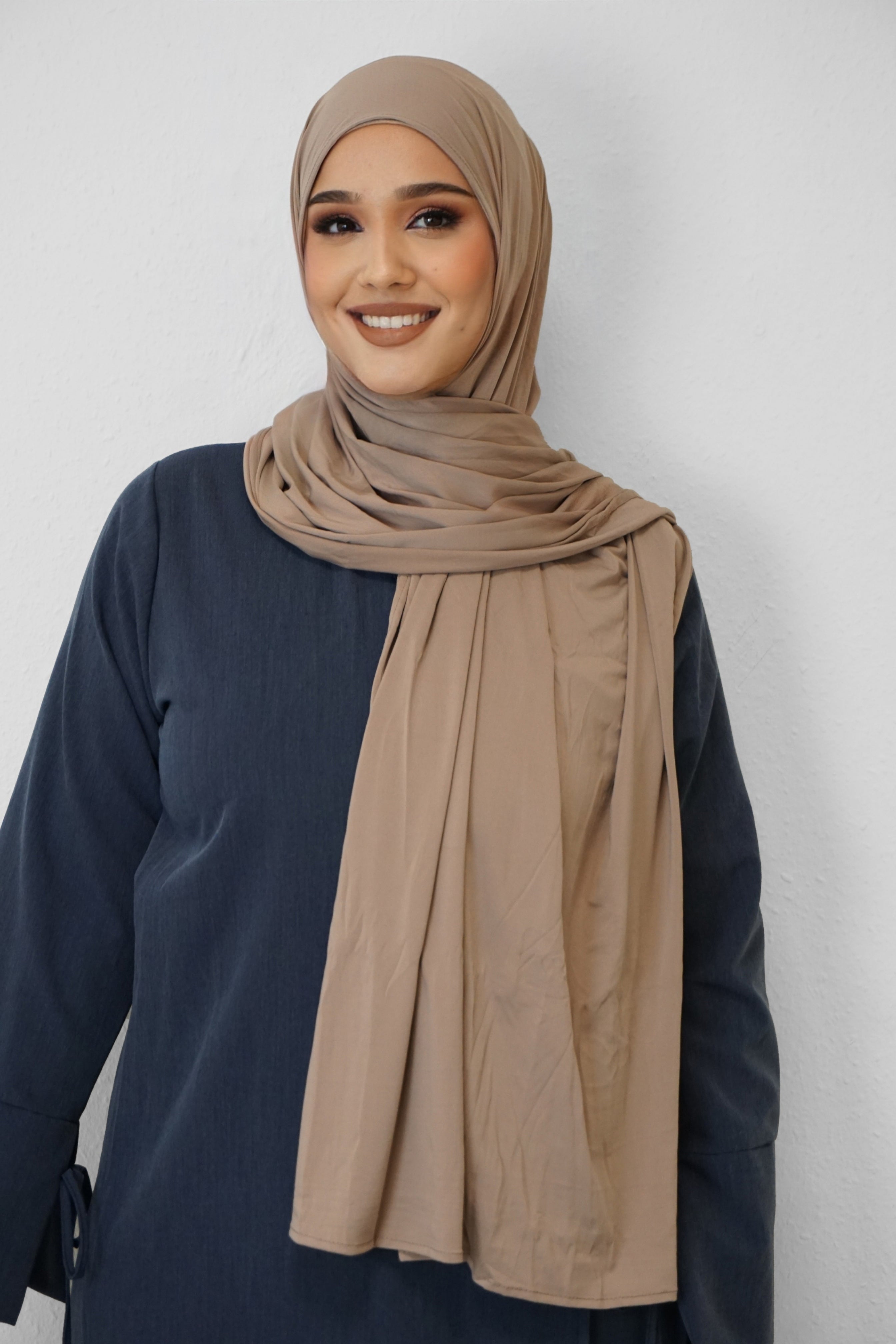 Premium Jersey Deluxe Hijab Dark-Taupe