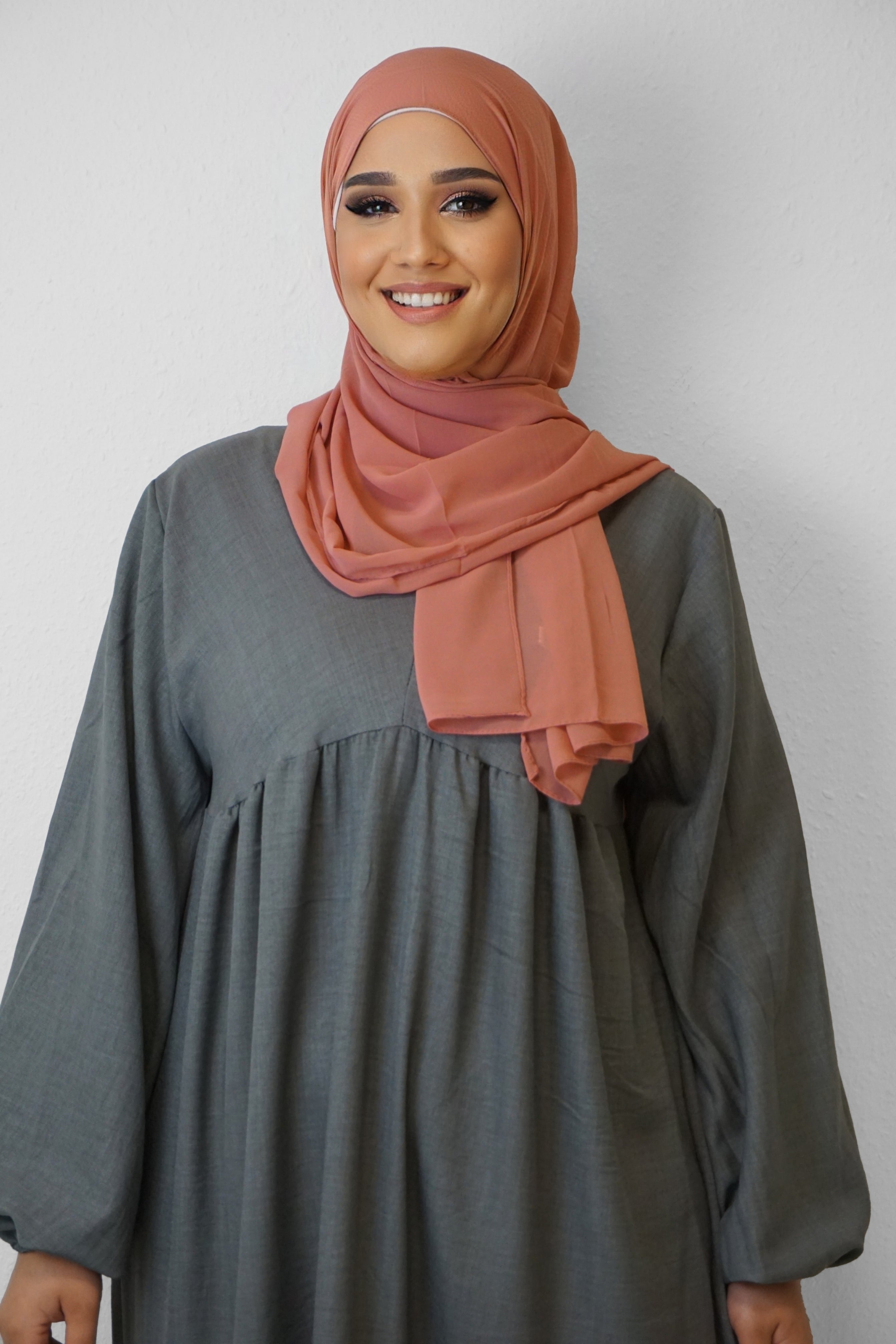 Chiffon Hijab Maira Dunkelrosa