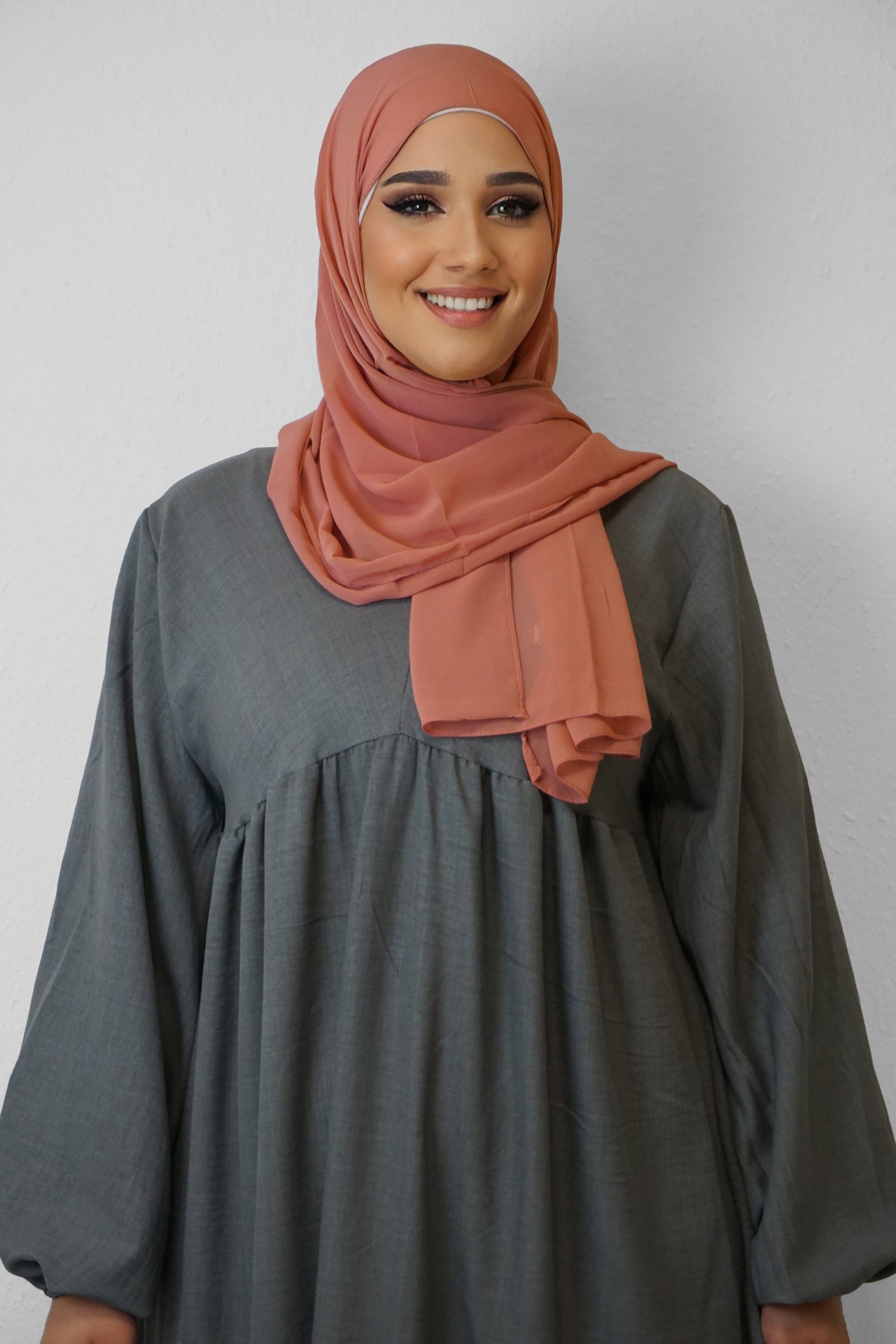 Chiffon Hijab Maira Dunkelrosa