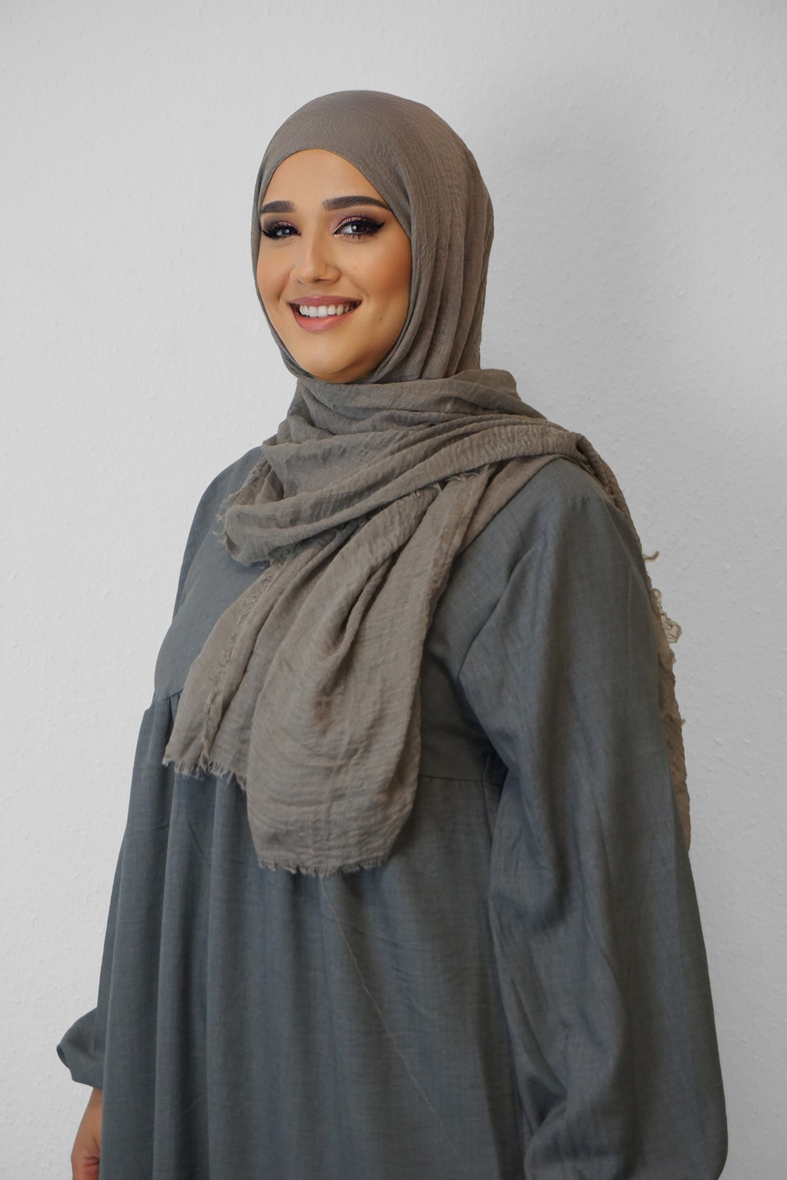 Daily Hijab Dalia Dark-Taupe