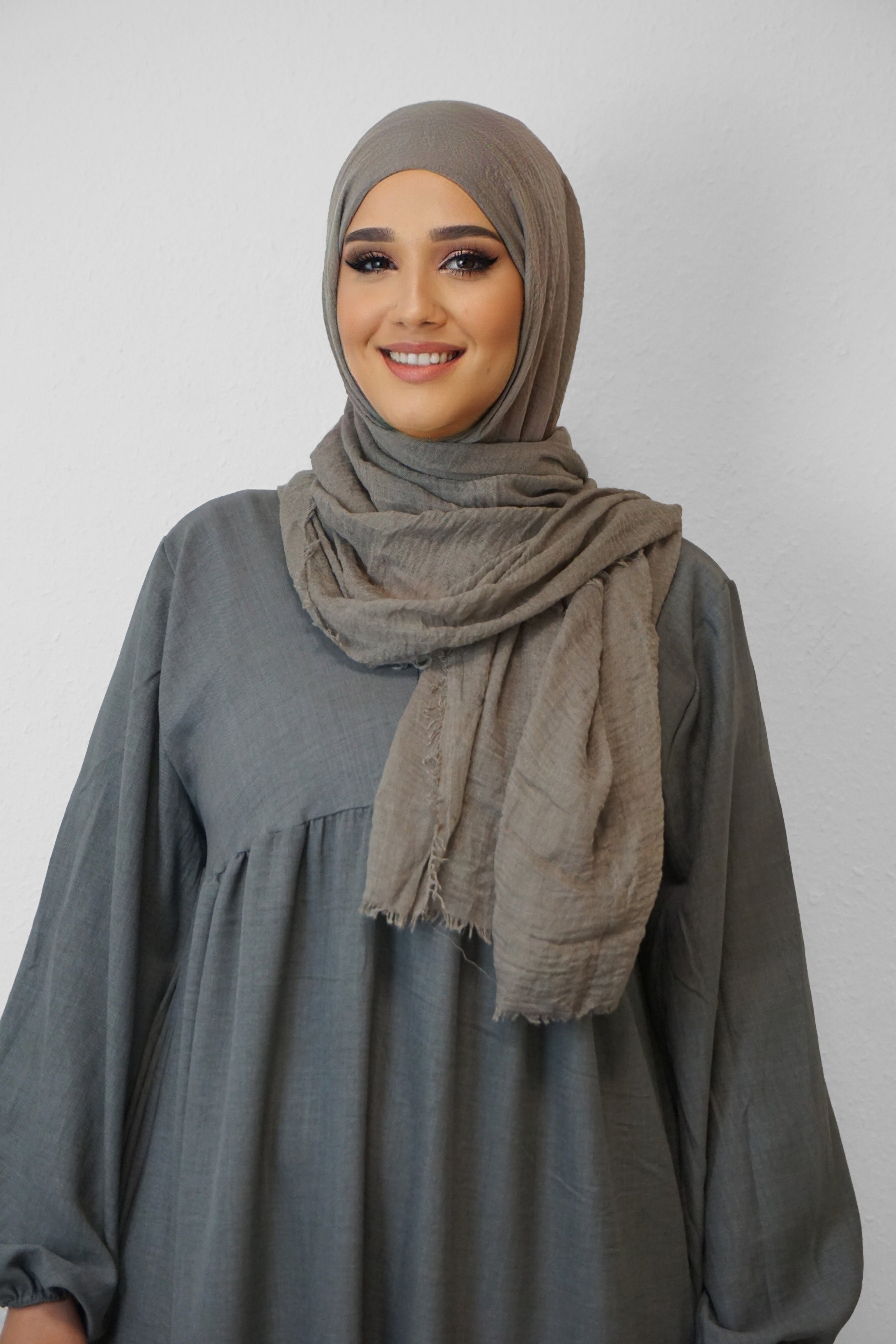 Daily Hijab Dalia Dark-Taupe