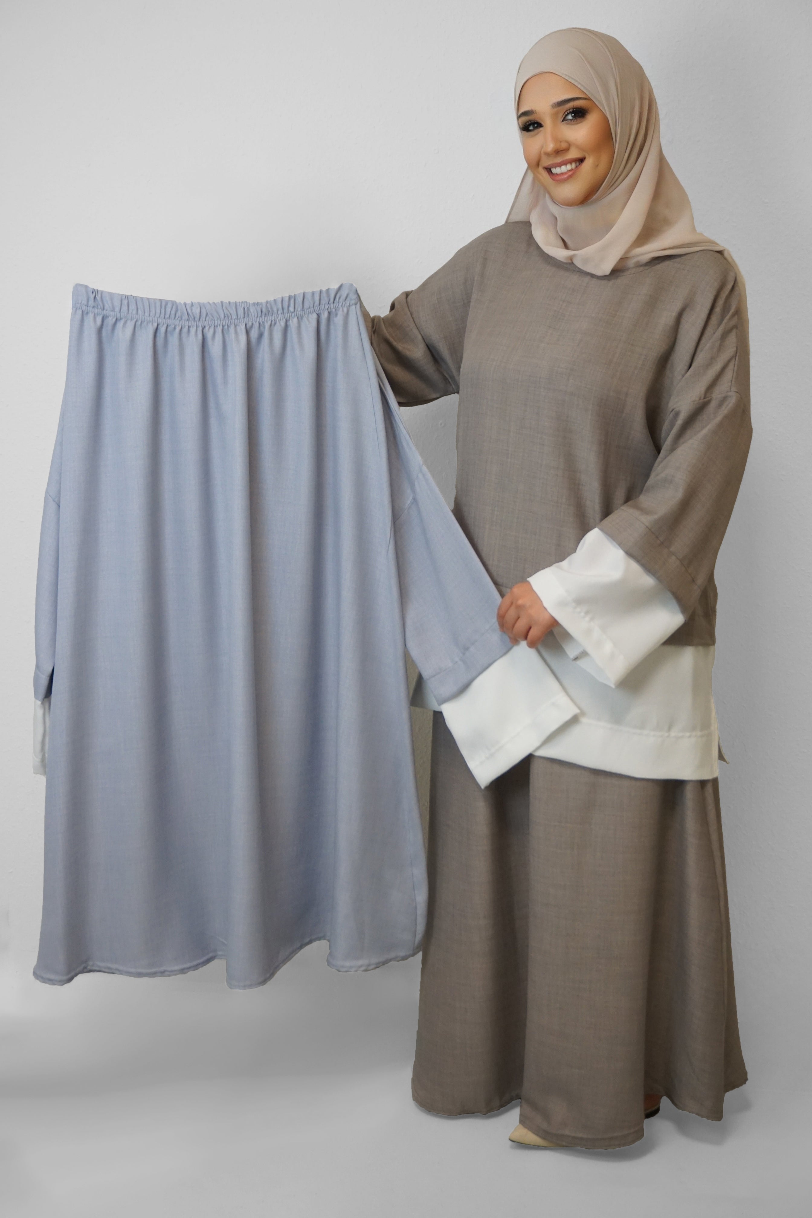 Zwei-Teiler Rock Asyun Hellgrau