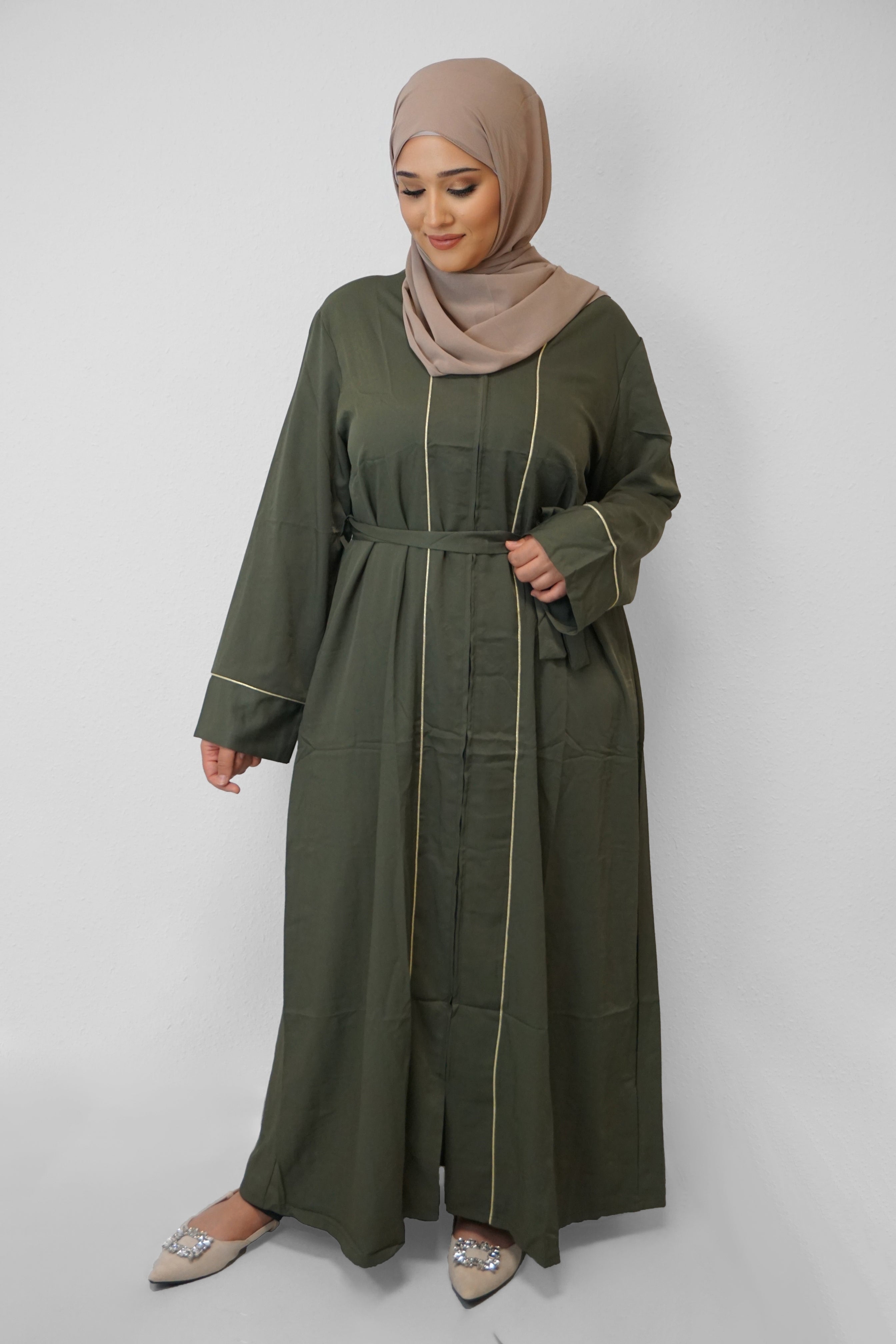 Abaya Namika mit Reisverschluss Khaki