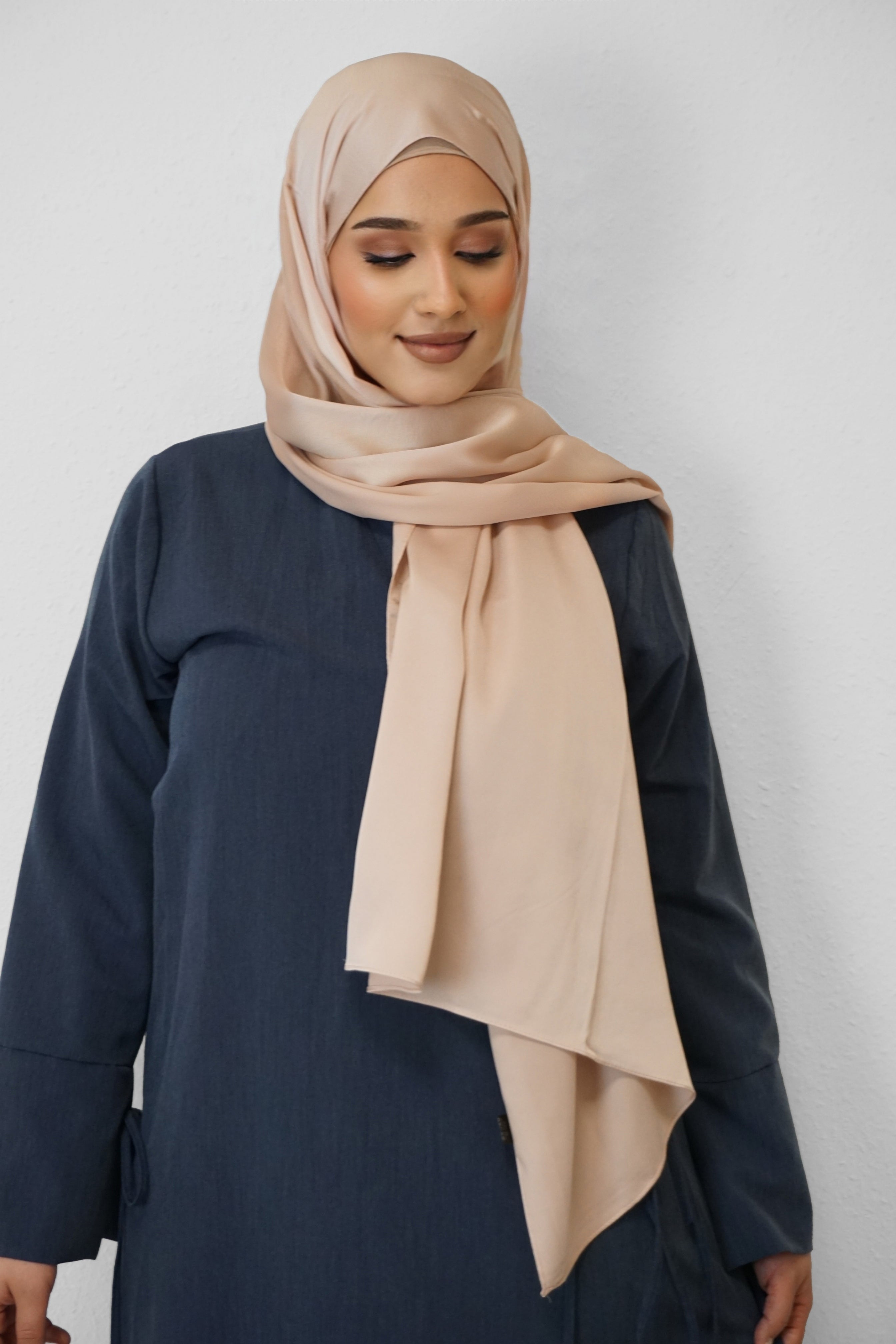 Satin Classic Hijab Hellrosa