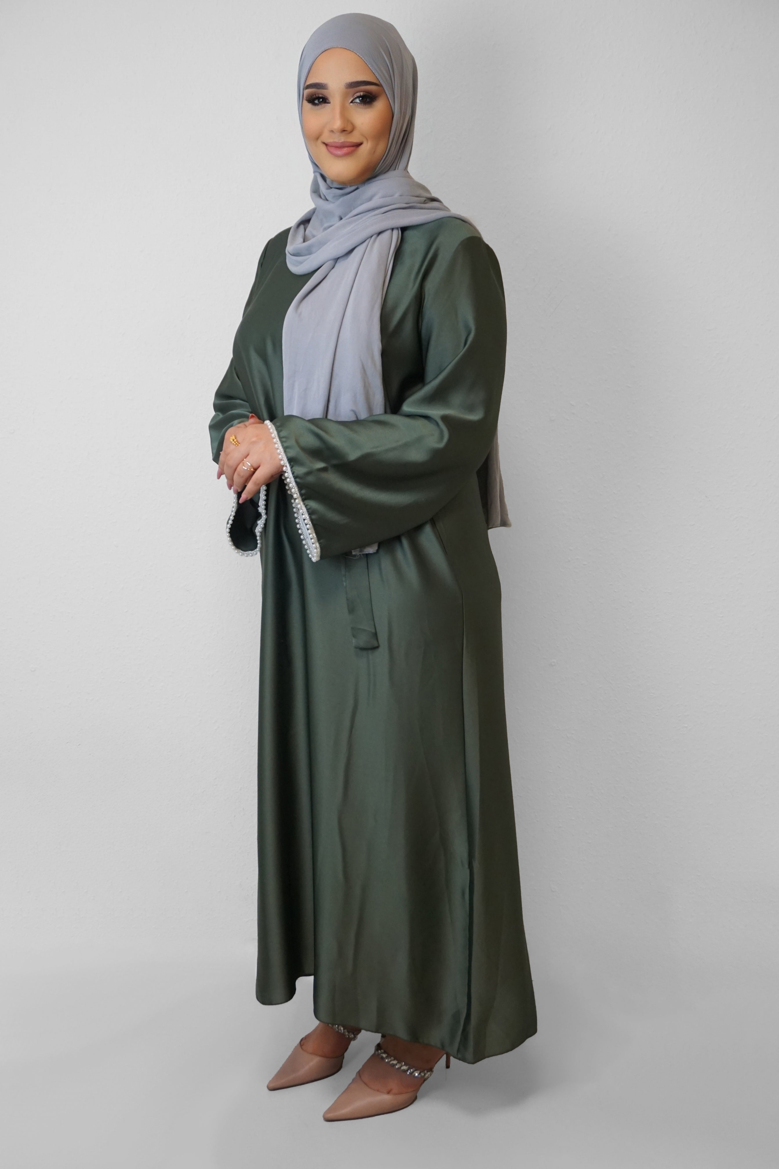 Elonora Abaya Oliv