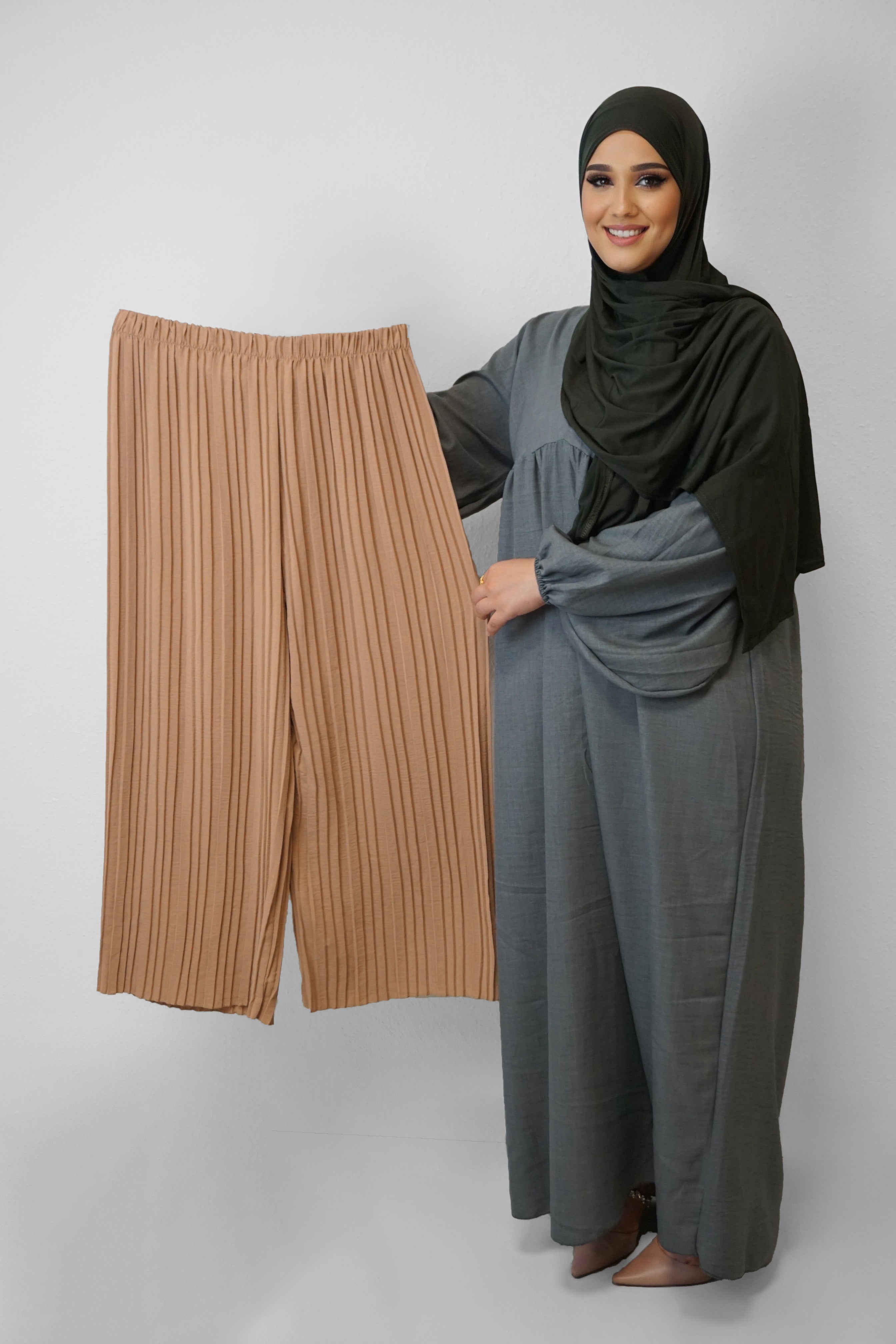 Hose Özlem Camel