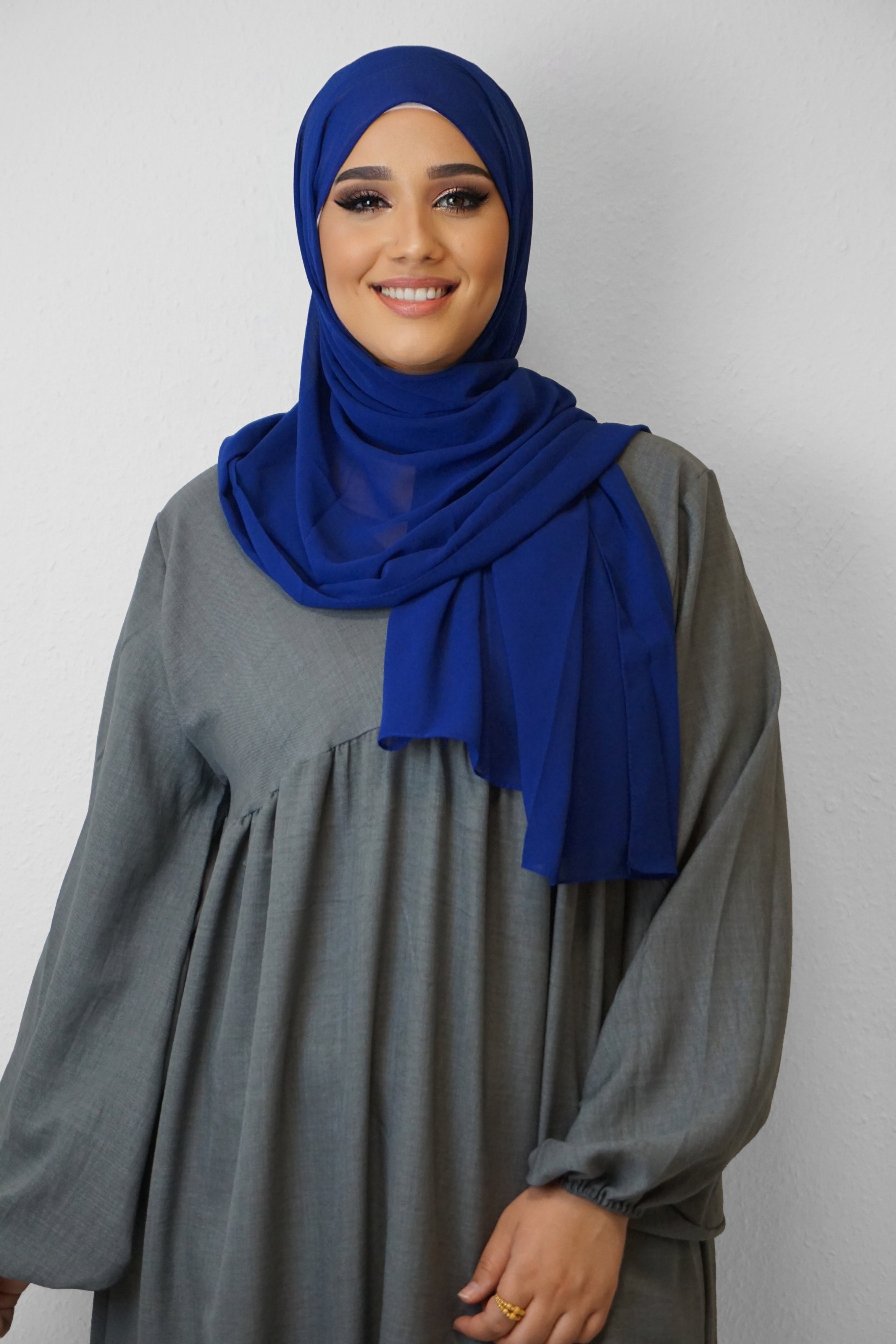 Chiffon Hijab Maira Royalblau