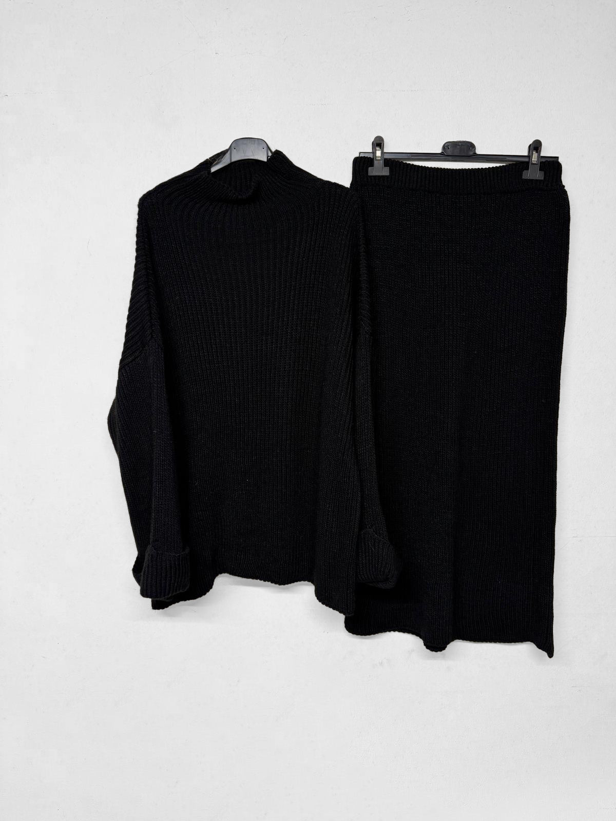 Grobstrick Zwei-Teiler Rock Cinta Schwarz