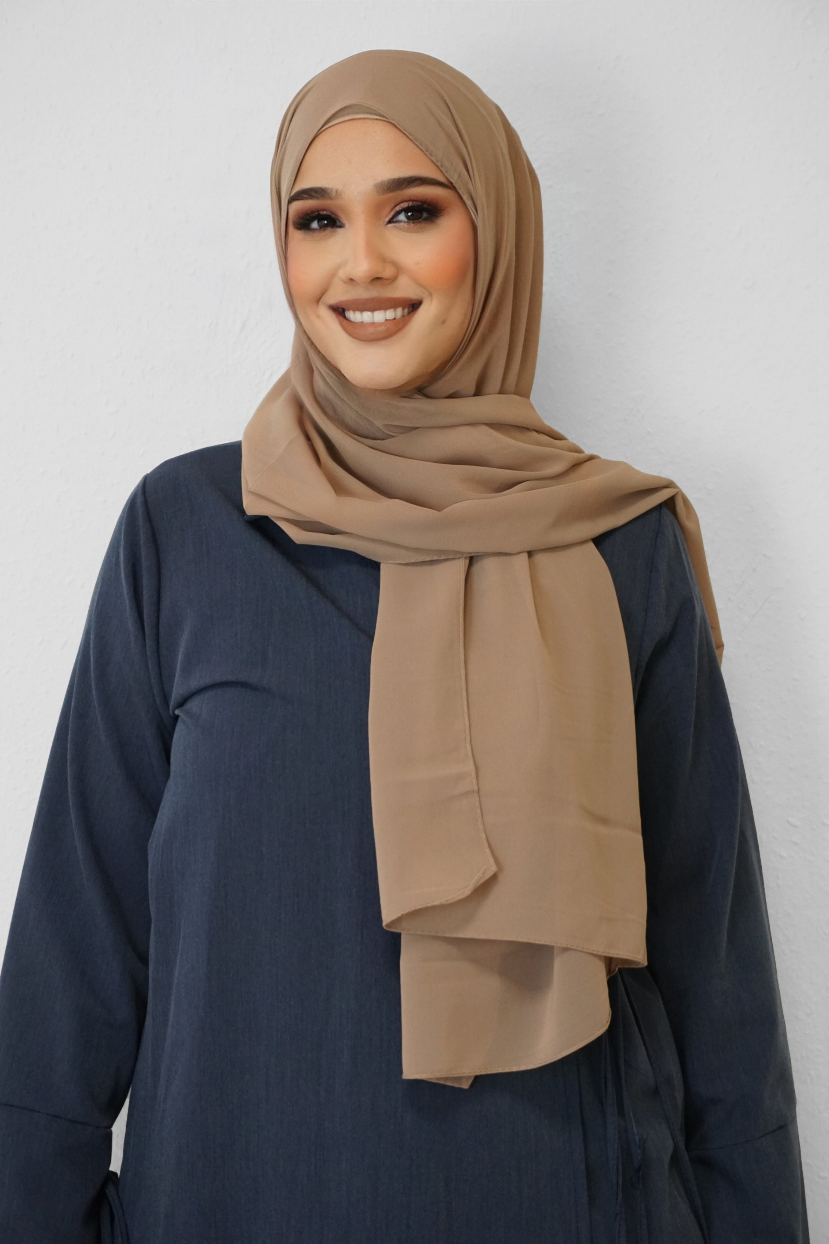 Chiffon Hijab Maira Taupe 4